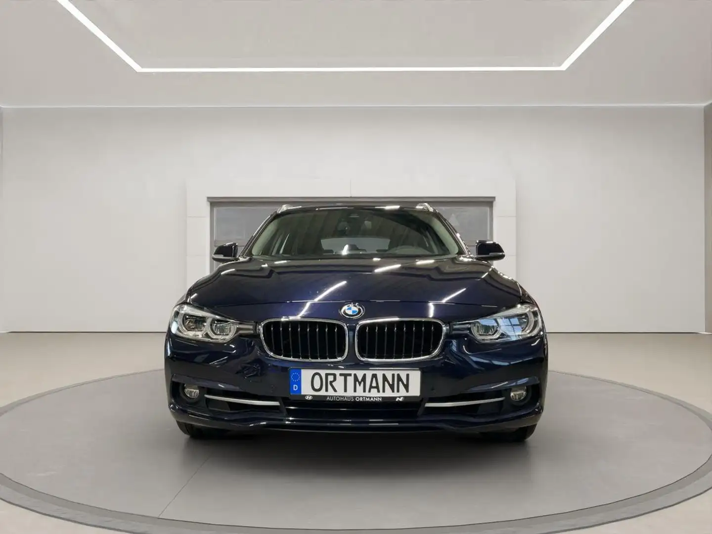 BMW 320 i Touring "xDrive Sport Line" Allradantrieb Automa Blau - 2