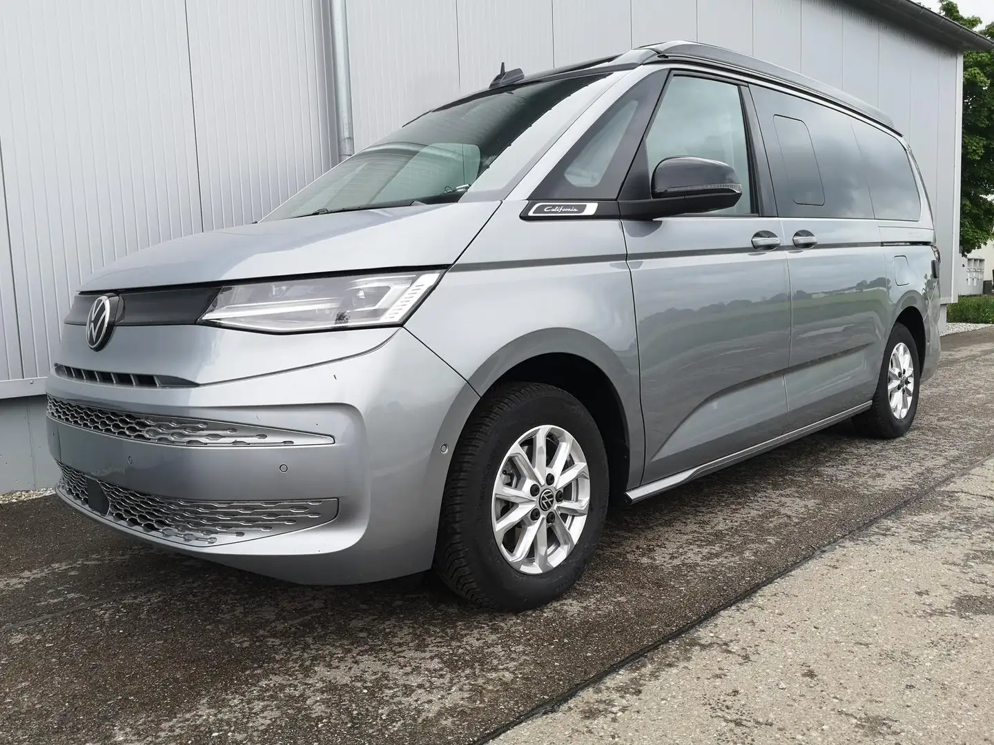 Volkswagen T7 California T7 2.0TDI DSG California Beach Camper GV5 Komfort Zilver - 1
