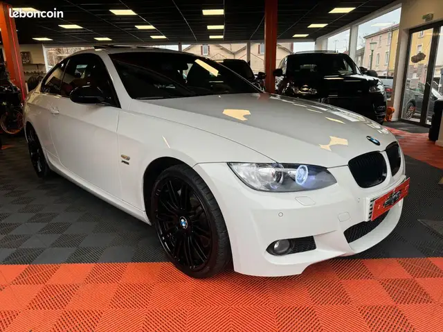 BMW 330 (E92) 330 xd 3.0 D BVA X-DRIVE 24V 231 cv Garantie 12 mois