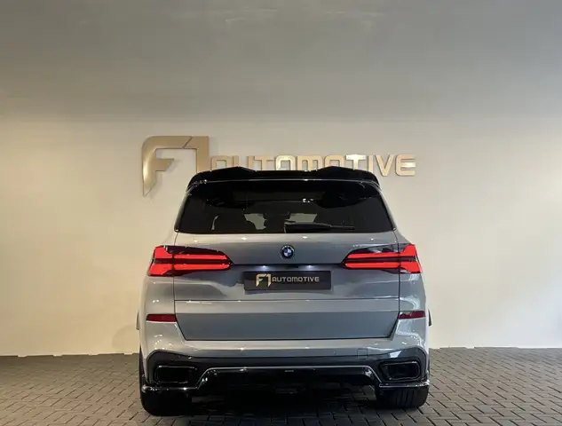 BMW X5 view 5