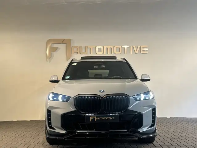 BMW X5 view 2