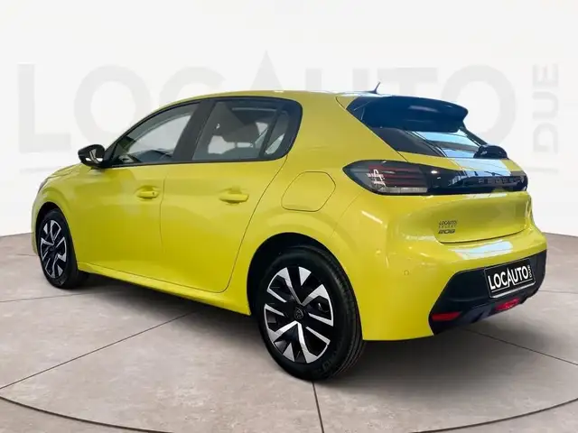 Peugeot 208 view 5