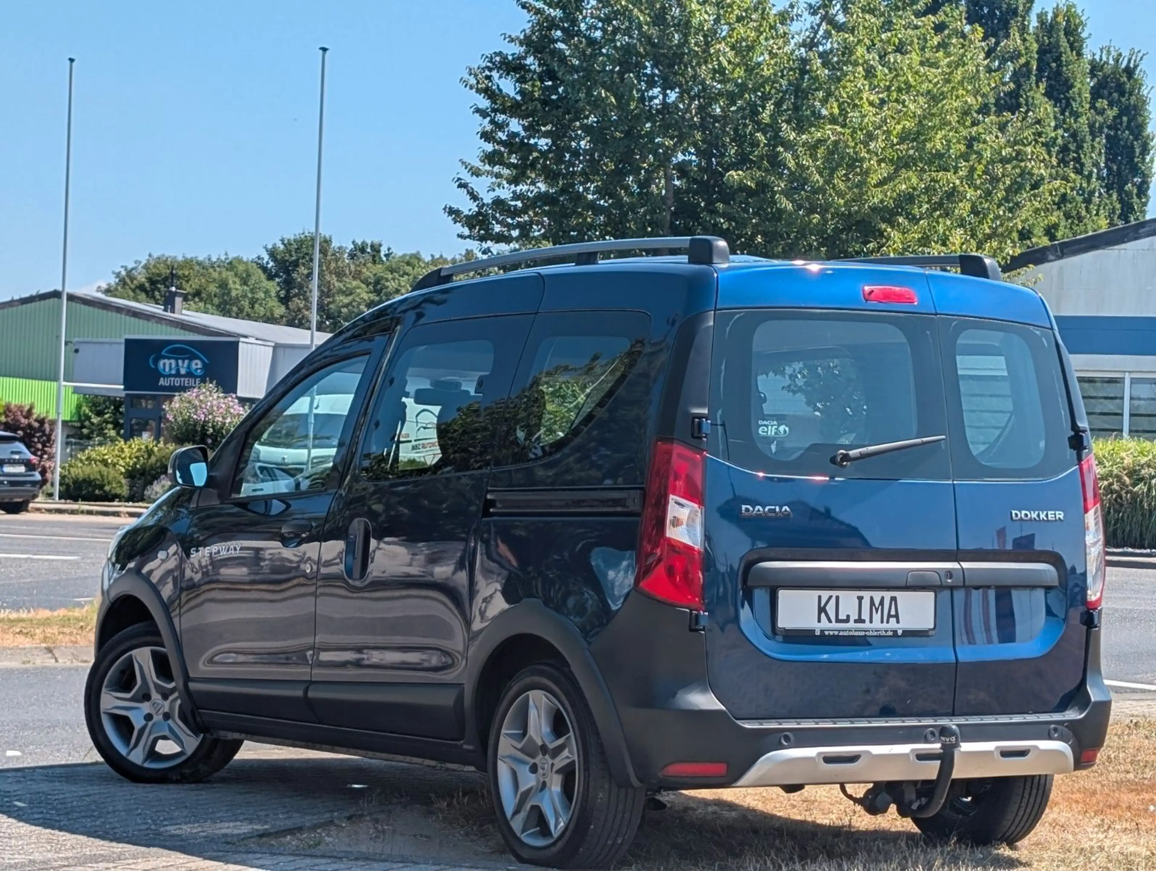 Dacia Dokker Stepway*1-HAND*AHK*KAMERA*PDC*NAVI !! — photo 4