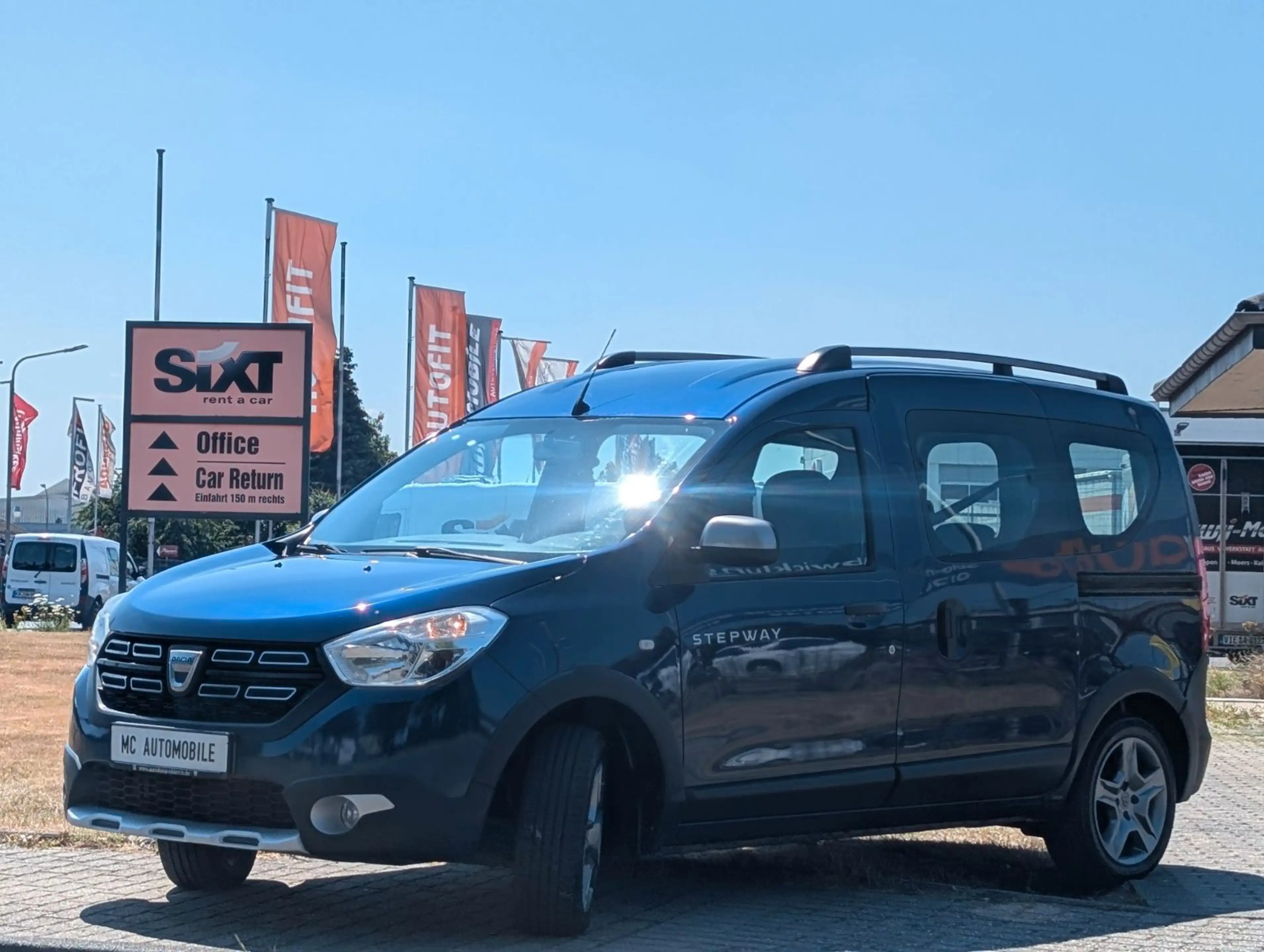 Dacia Dokker Stepway*1-HAND*AHK*KAMERA*PDC*NAVI !! — photo 5