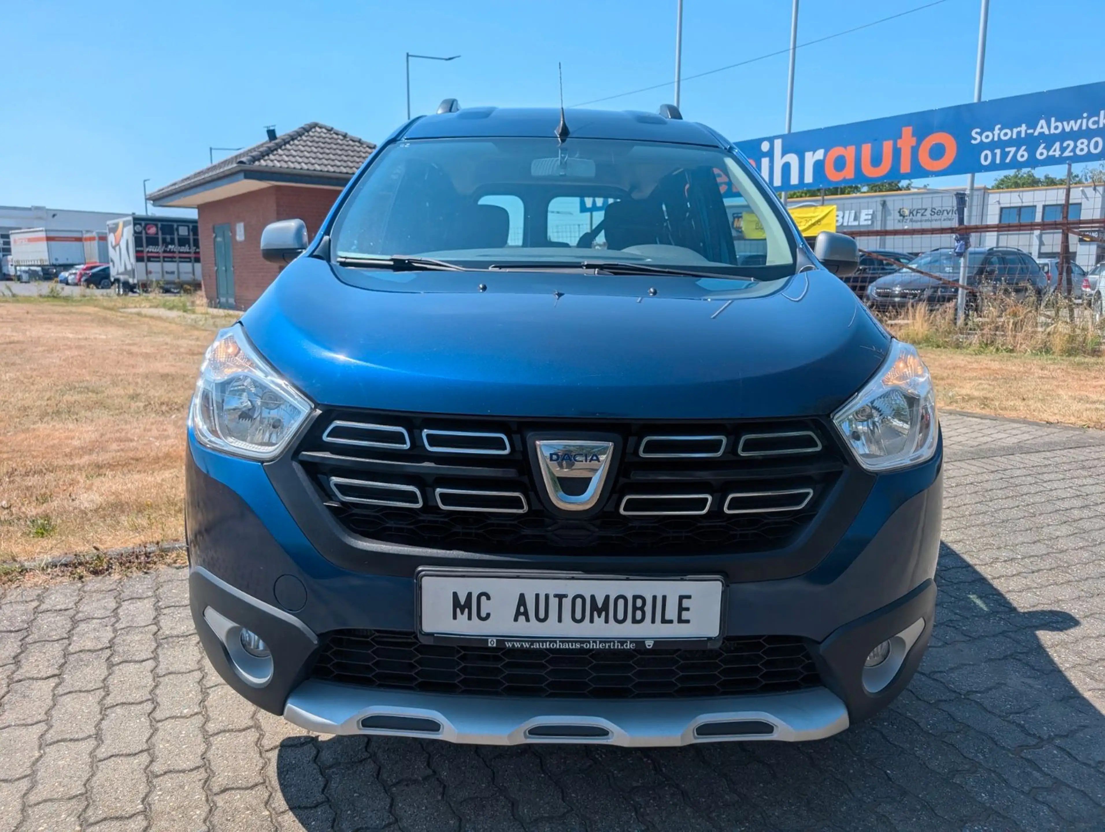 Dacia Dokker Stepway*1-HAND*AHK*KAMERA*PDC*NAVI !! — photo 6