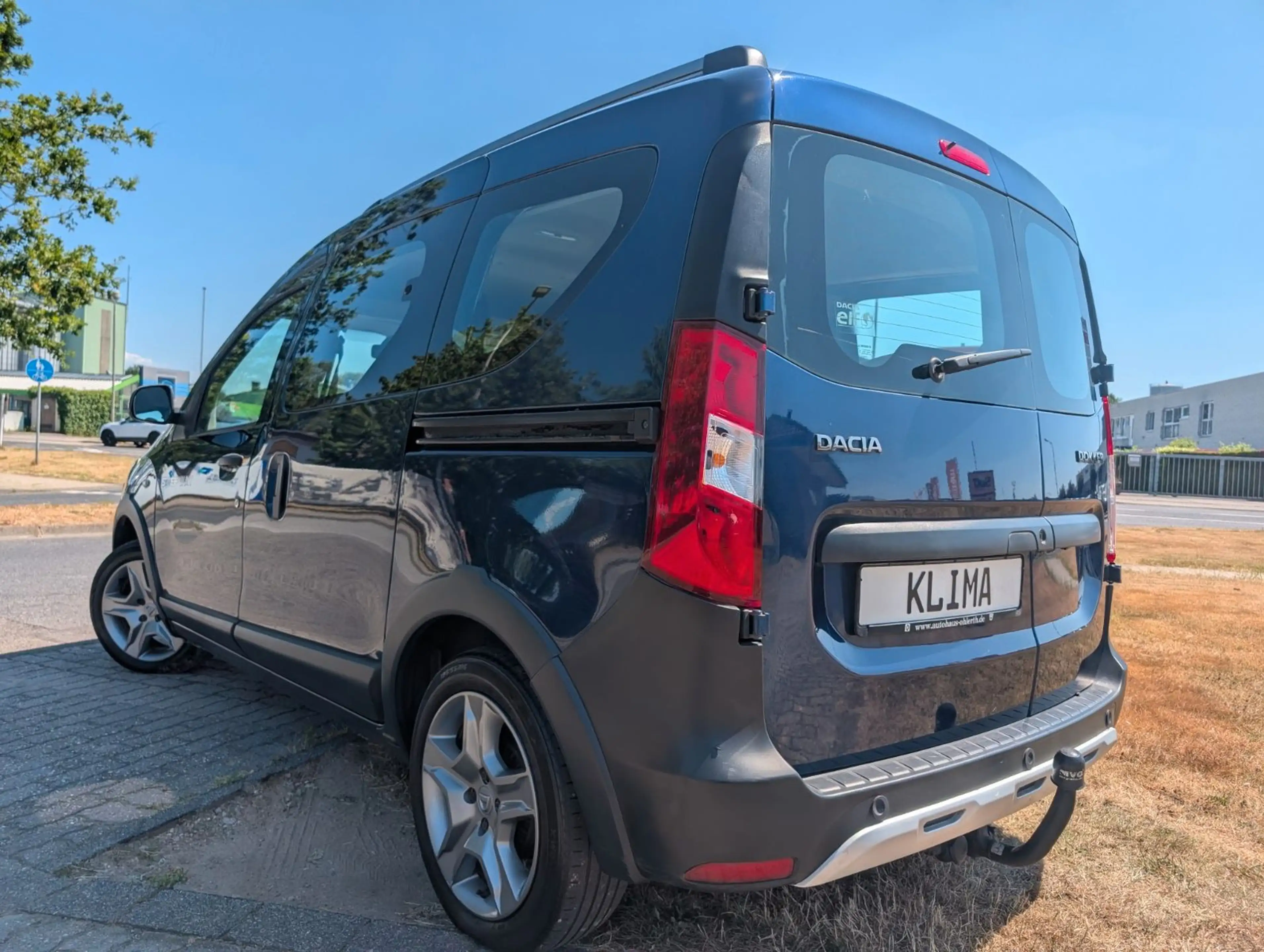 Dacia Dokker Stepway*1-HAND*AHK*KAMERA*PDC*NAVI !! — photo 11