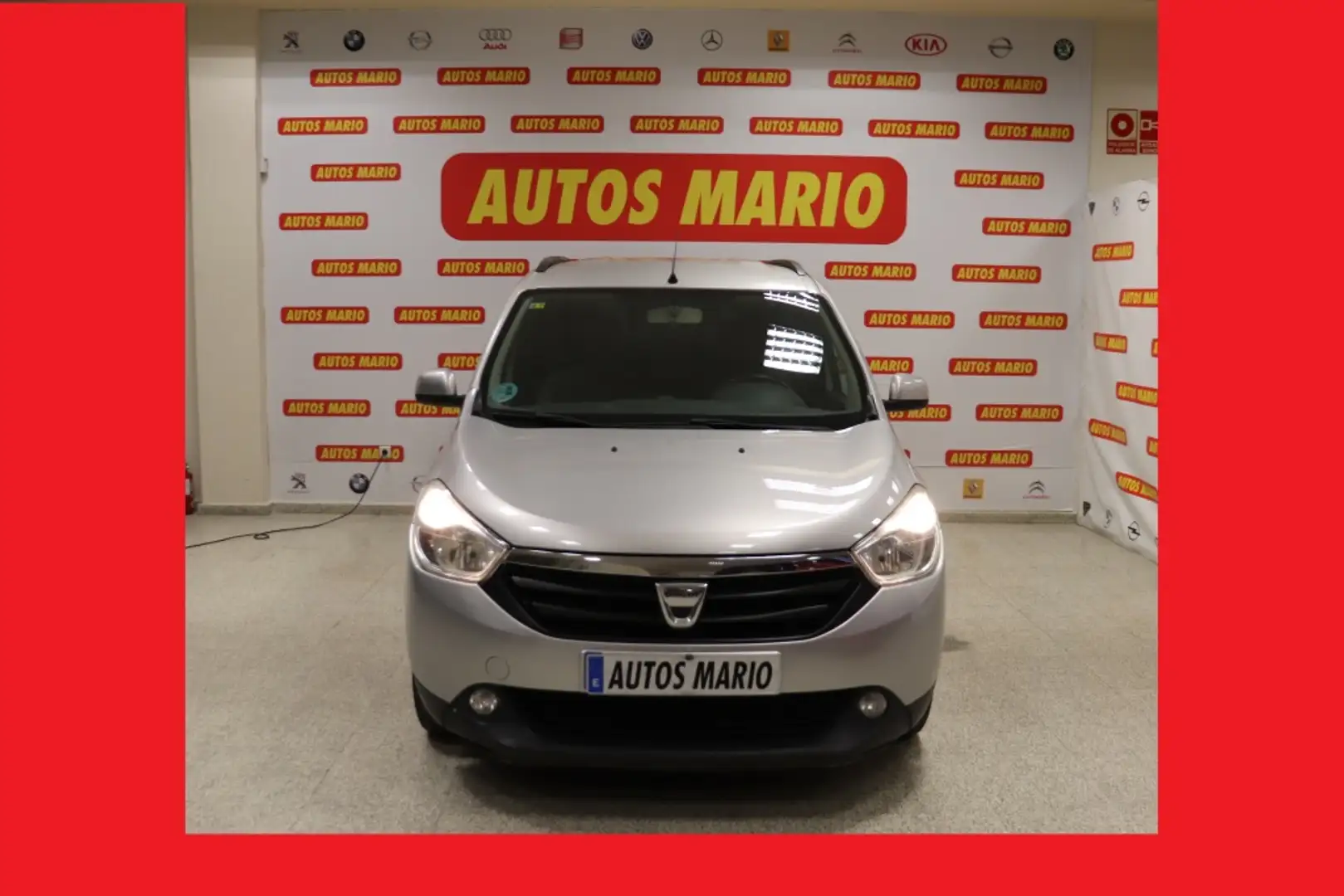 Dacia Lodgy 1.2 TCE Laureate 7pl. 115 Grau - 1