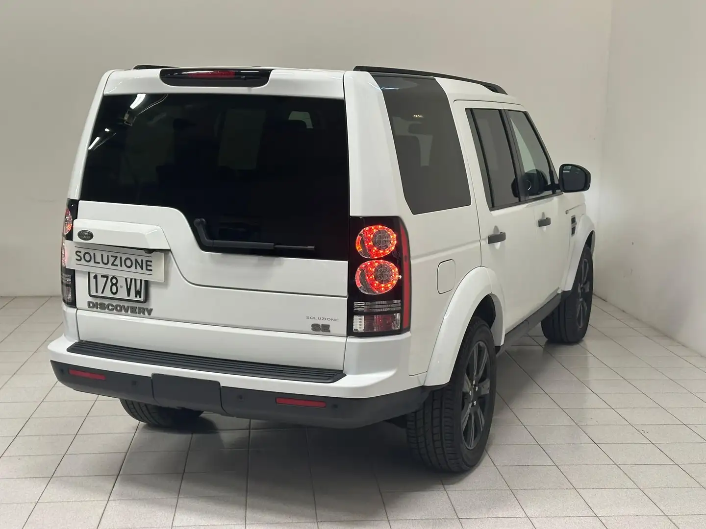 Land Rover Discovery 3.0 TDV6 211CV SE 7 POSTI Blanc - 2