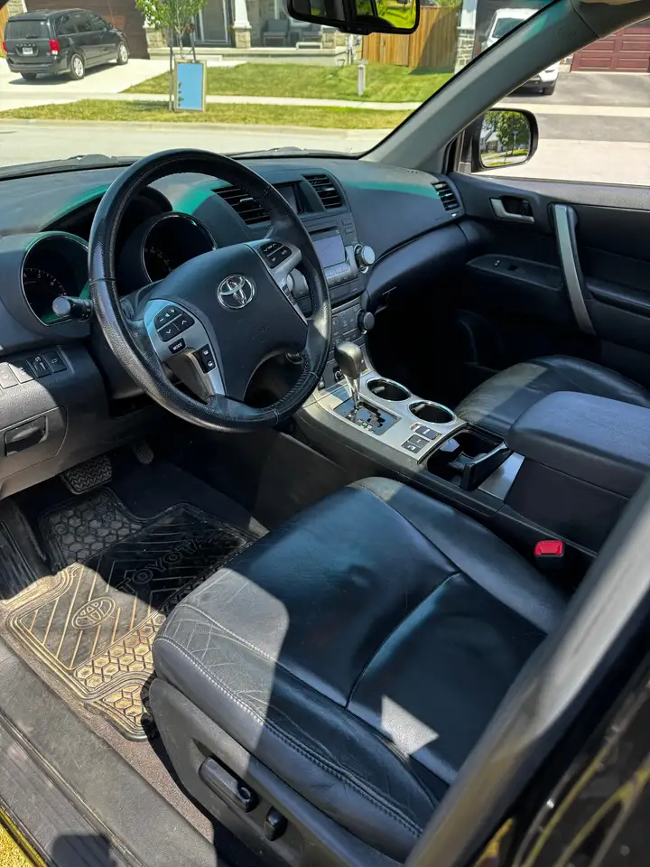 Toyota Highlander photo Toyota Highlander