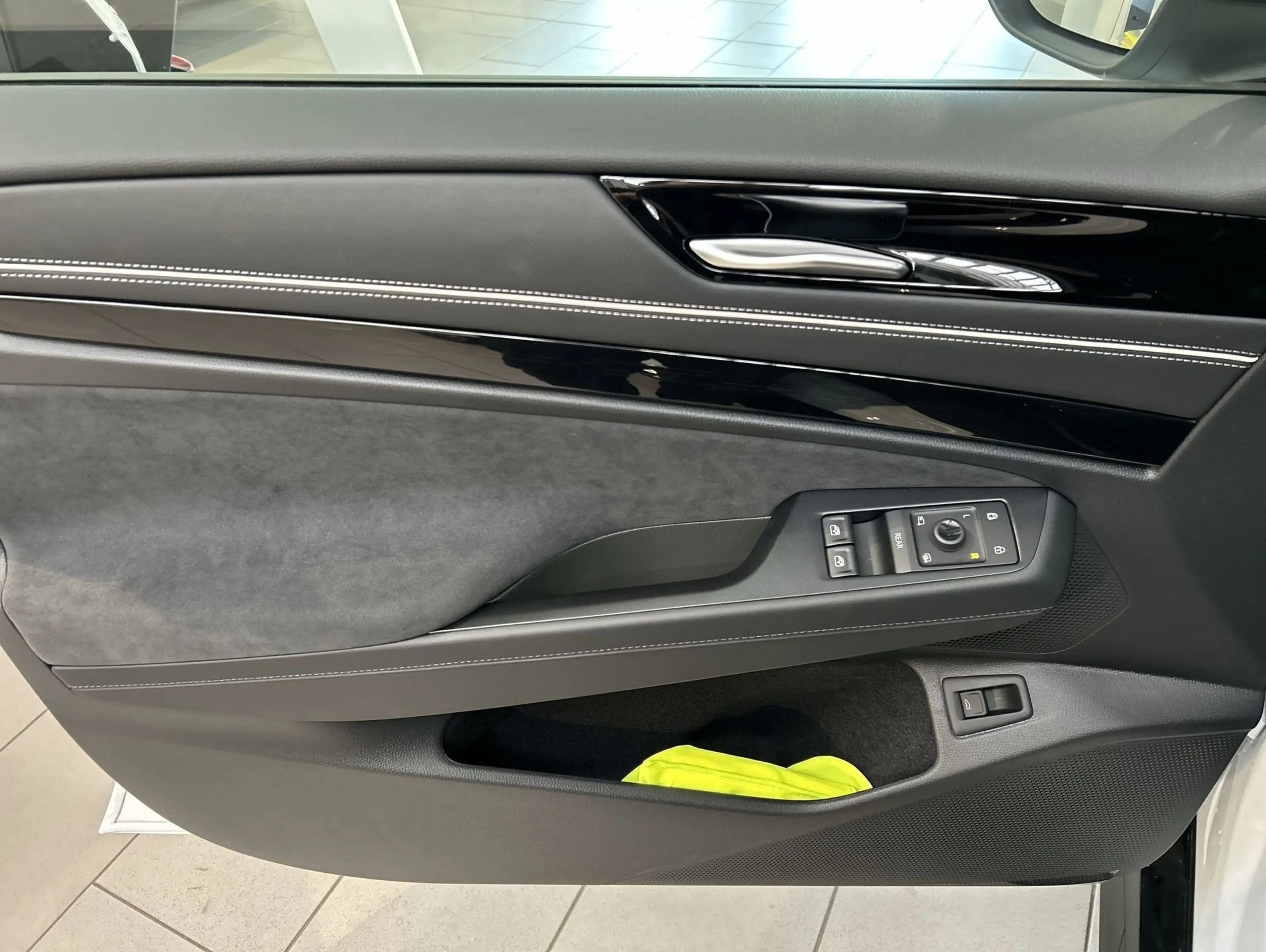 Volkswagen ID.7 Tourer Pro S 86 kWh BlackStyle Winterräder IQ.Dri — photo 14