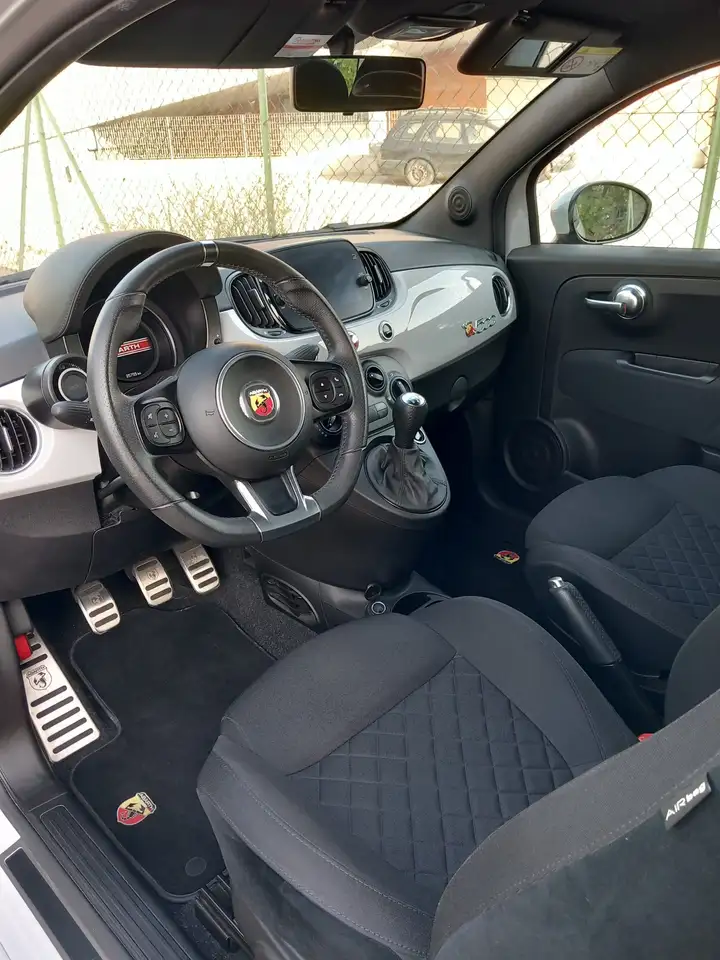 Abarth 595 2022