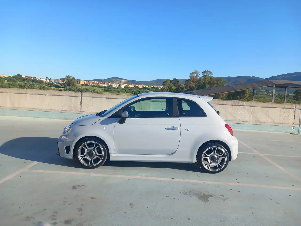Abarth 595 2022 — фото 10