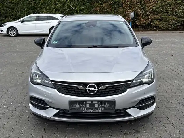 Opel Astra view 7