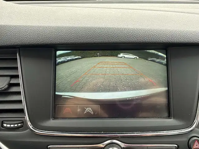 Opel Astra view 13