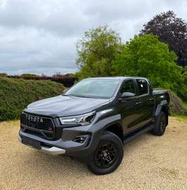 2.8 D-4D 4WD PACK GR SPORT-2 FULL OPTIONS DOUBLE CABINE 5 PLACES TVA COMPRISE