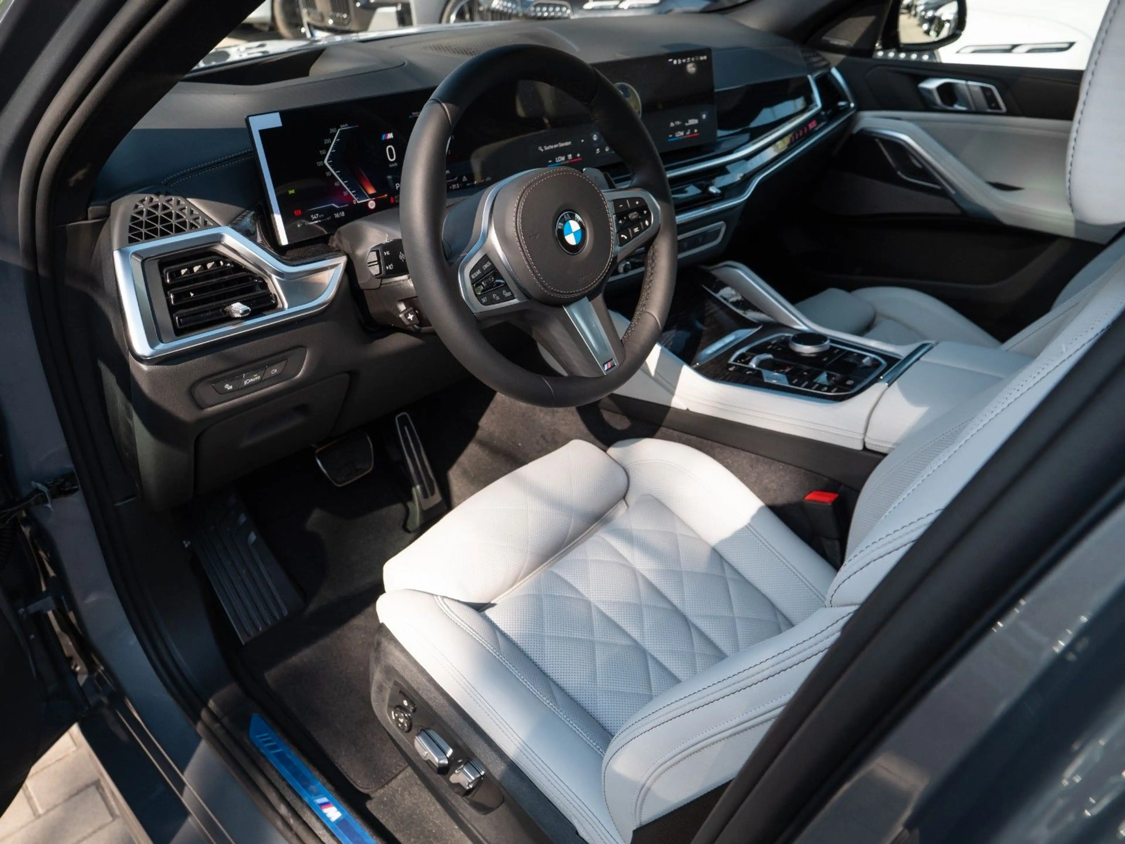 BMW X6 30d M SPORT PRO.LUFTFE.PANO.HUD.H/K.360°.AHK — photo 15
