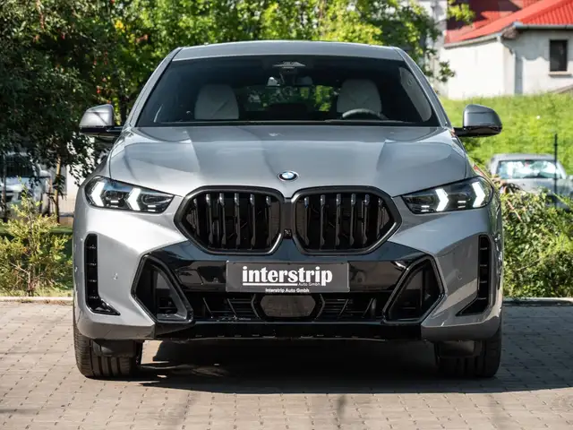 BMW X6 view 3