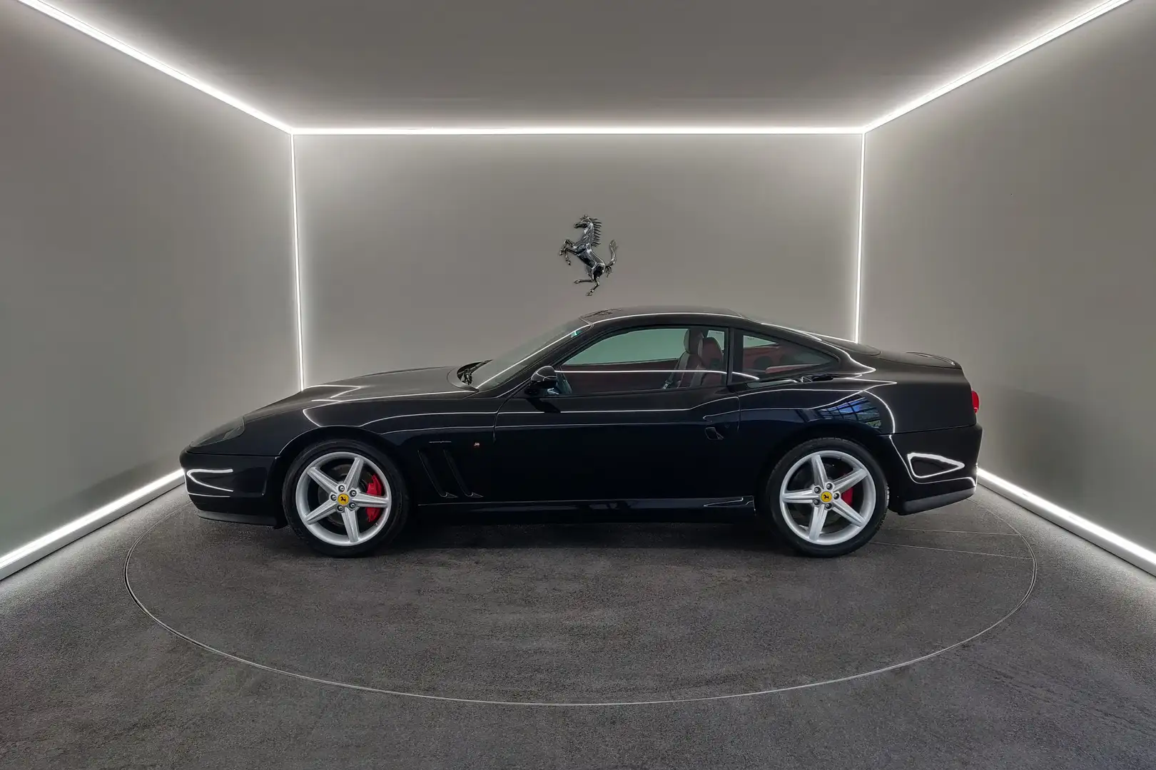 Ferrari 575 Low mileage -Bordeaux interior Black - 2