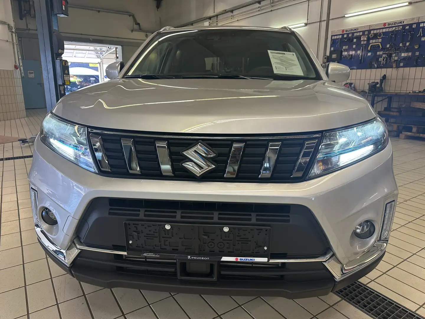 Suzuki Vitara 1,4 GL+ DITC Hybrid ALLGRIP shine Silber - 1