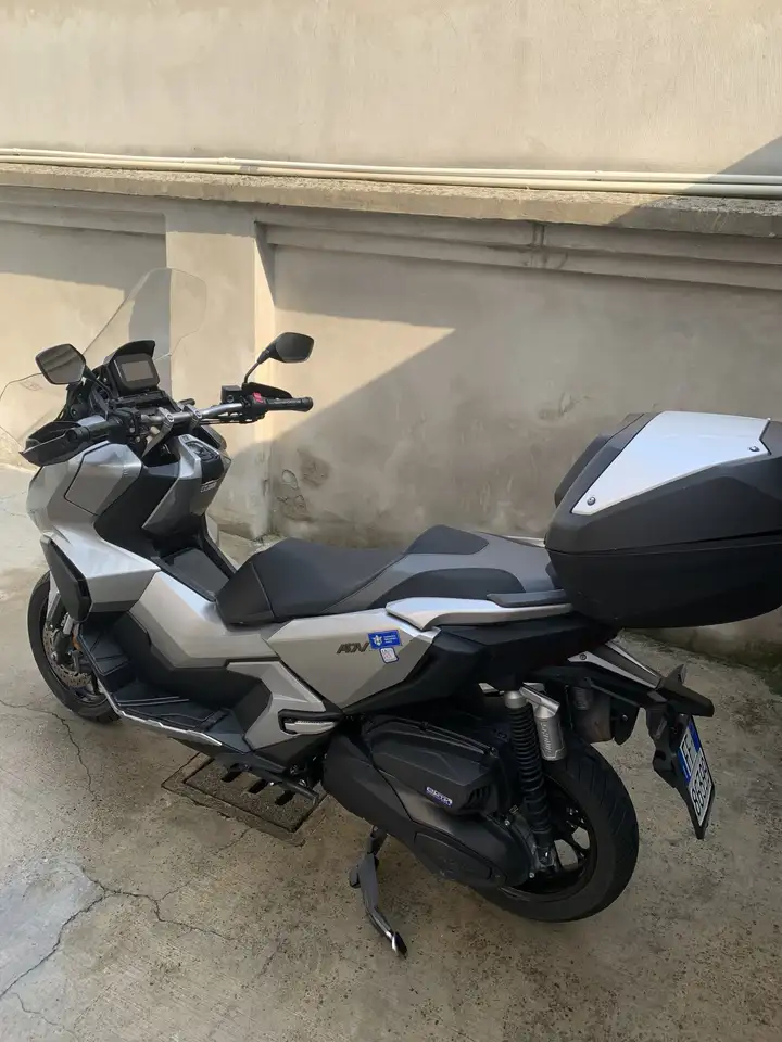 Honda ADV 350