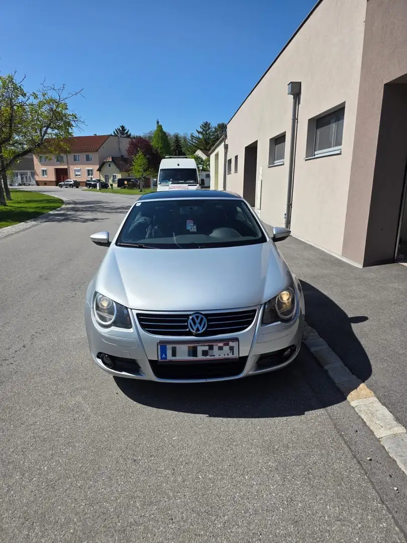 Volkswagen Eos 2.0 TDI Grau - 2