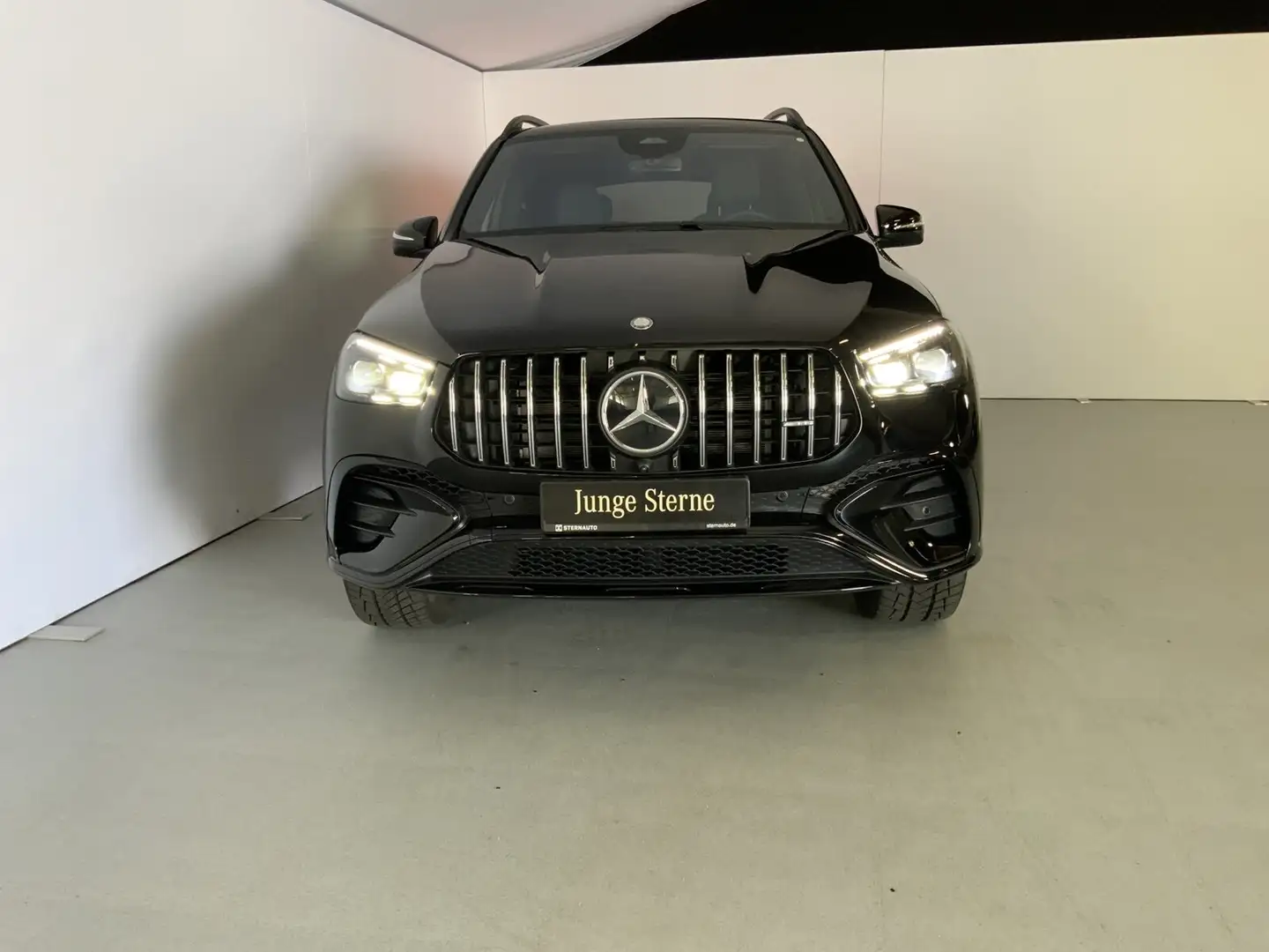 Mercedes-Benz GLE 53 AMG Mercedes-AMG GLE 53 4MATIC+ Night Standh HUD Sound Zwart - 2