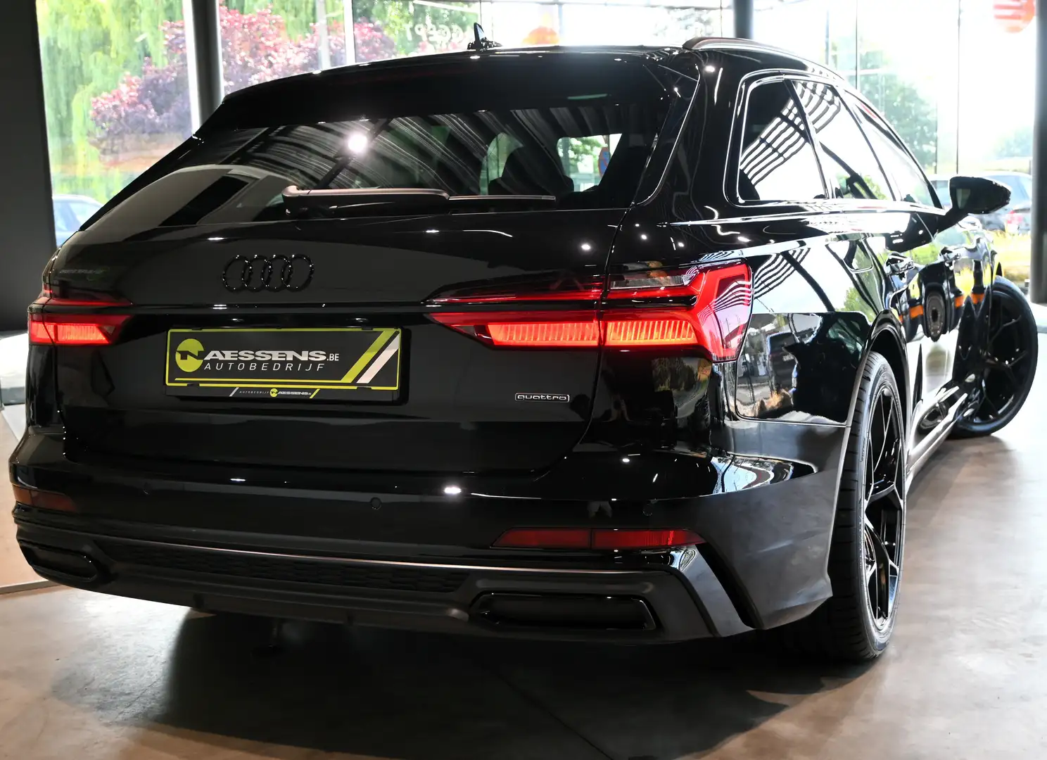 Audi A6 Avant 55 TFSI e Quattro Competition S-Line *PANO* Noir - 2