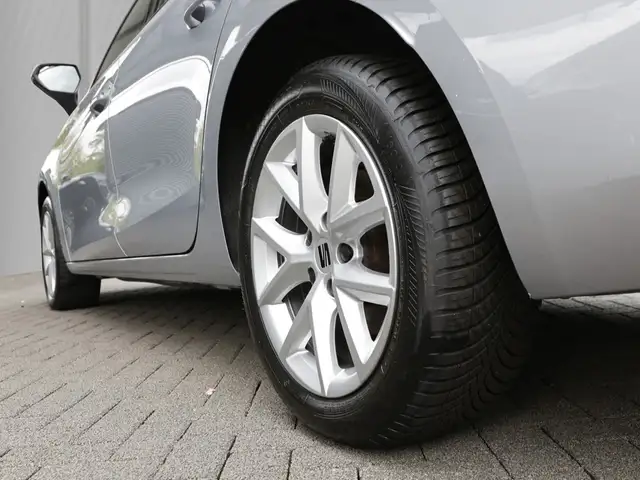 Seat Leon view 6