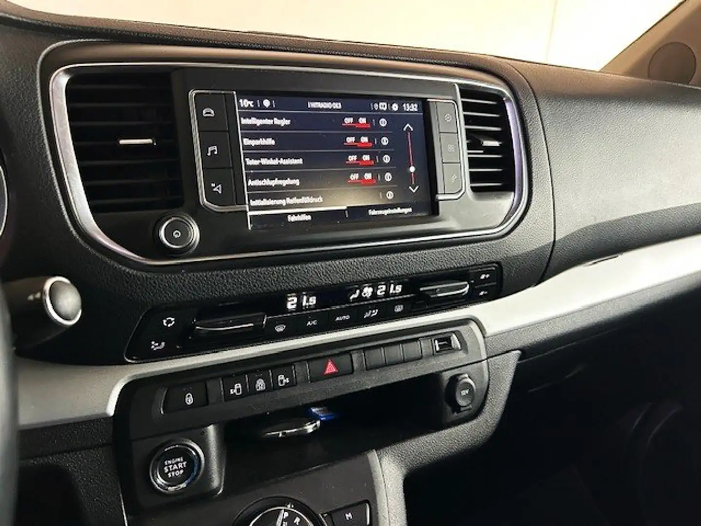 Opel Zafira Life VIP Ausstattung/VOLLLEDER/TISCH/GARANTIE/leasingf Schwarz - 2