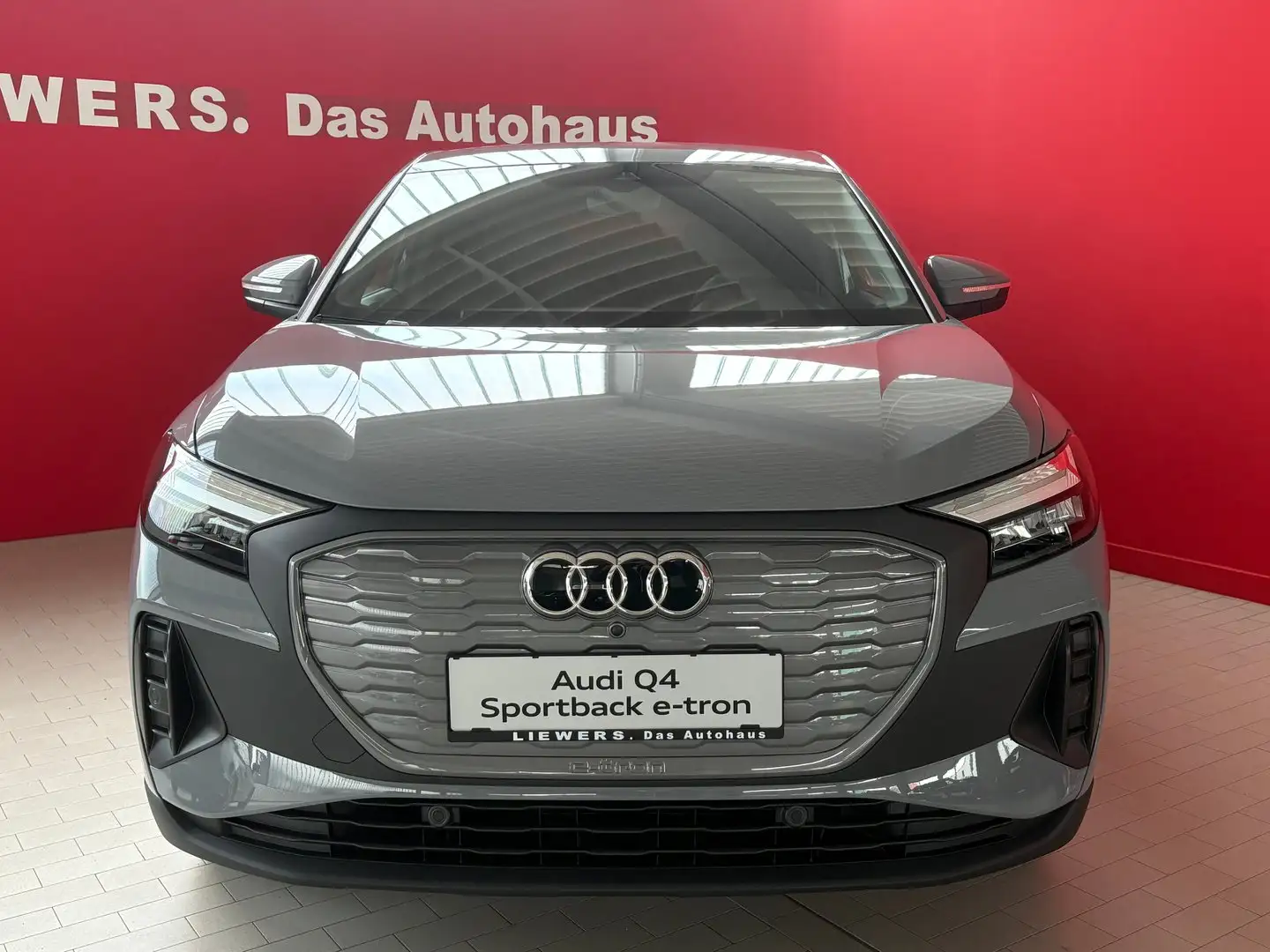 Audi Q4 e-tron Audi Q4 Sportback 45 e-tron Grau - 2
