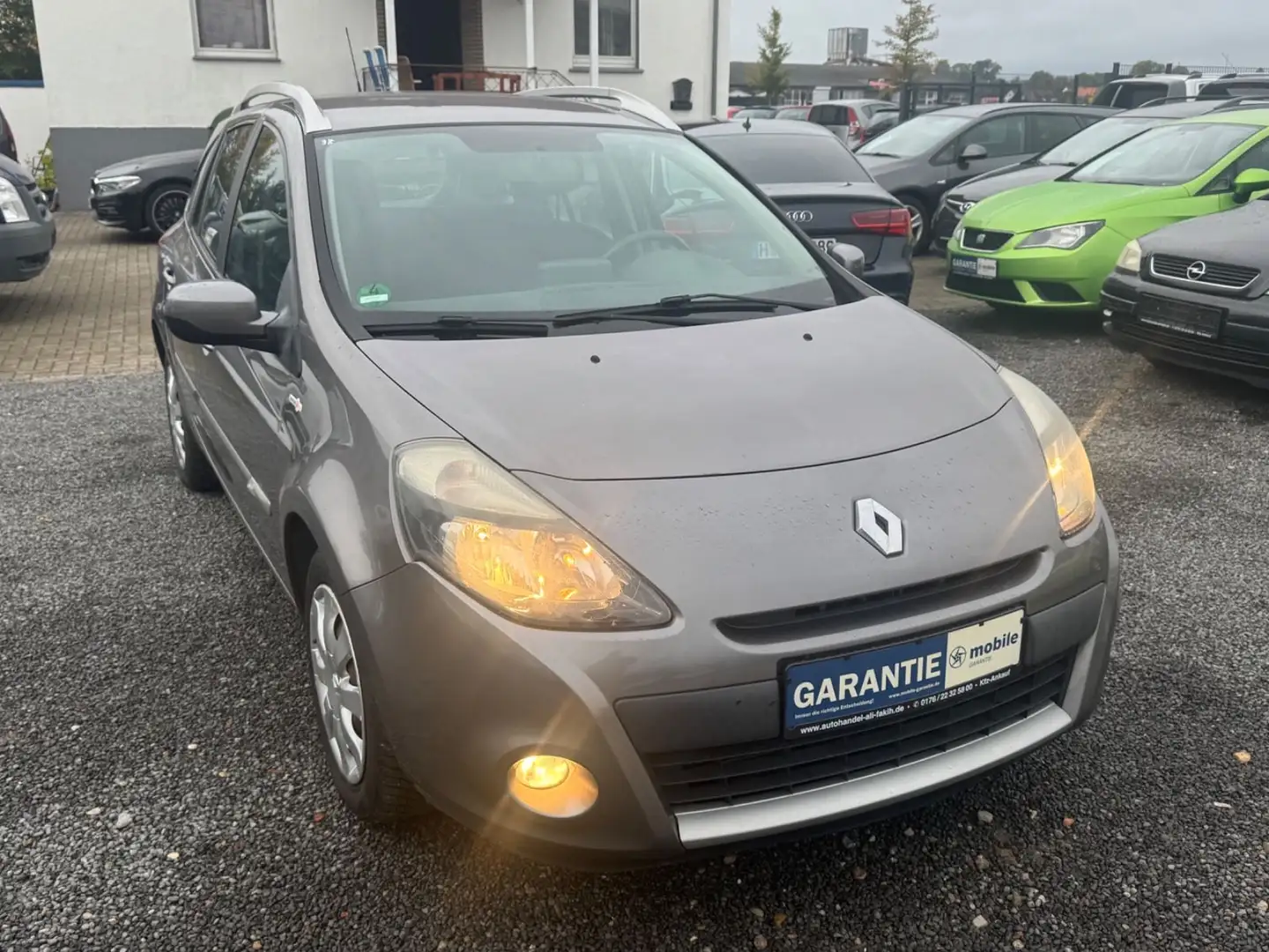 Renault Clio Grandtour Tom Tom Edition tüv Neu Inspektio Grau - 1