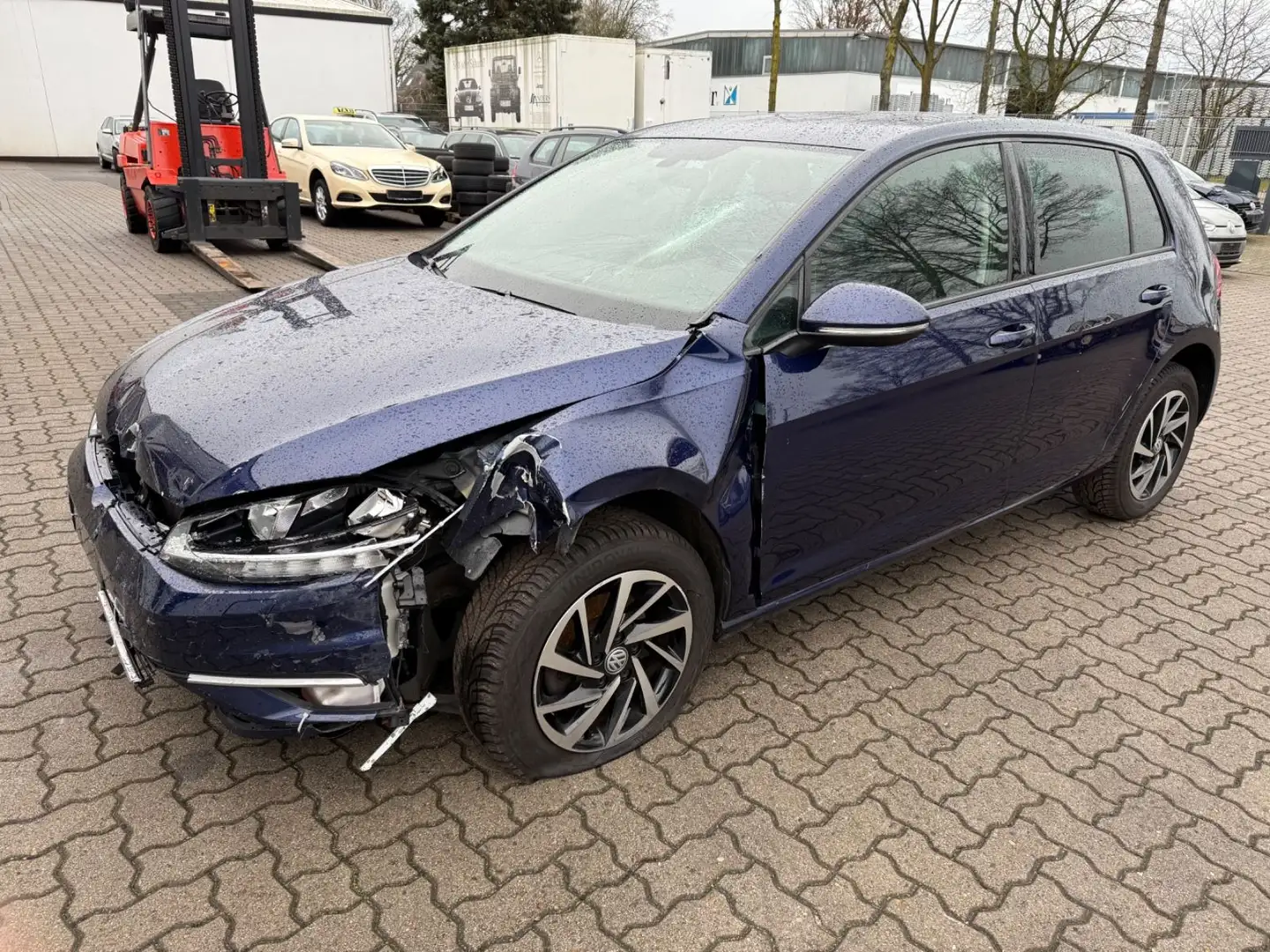 Volkswagen Golf VII Lim. Join Start-Stopp Bleu - 2
