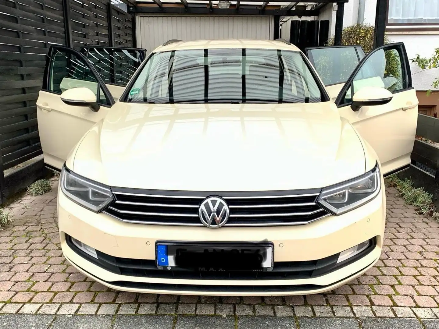 Volkswagen Passat Passat Automatik Trend Yellow - 1