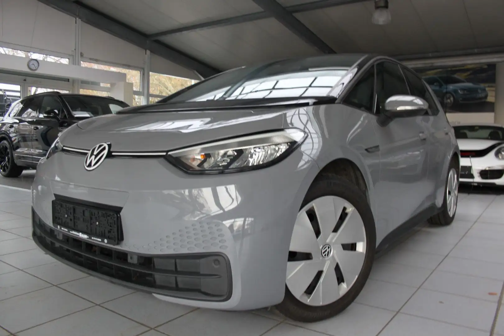 Volkswagen ID.3 PRO/STZHZ/PDC/NAVIPRO/ACC/KLIMAAUT/APP/DAB+ Gris - 2