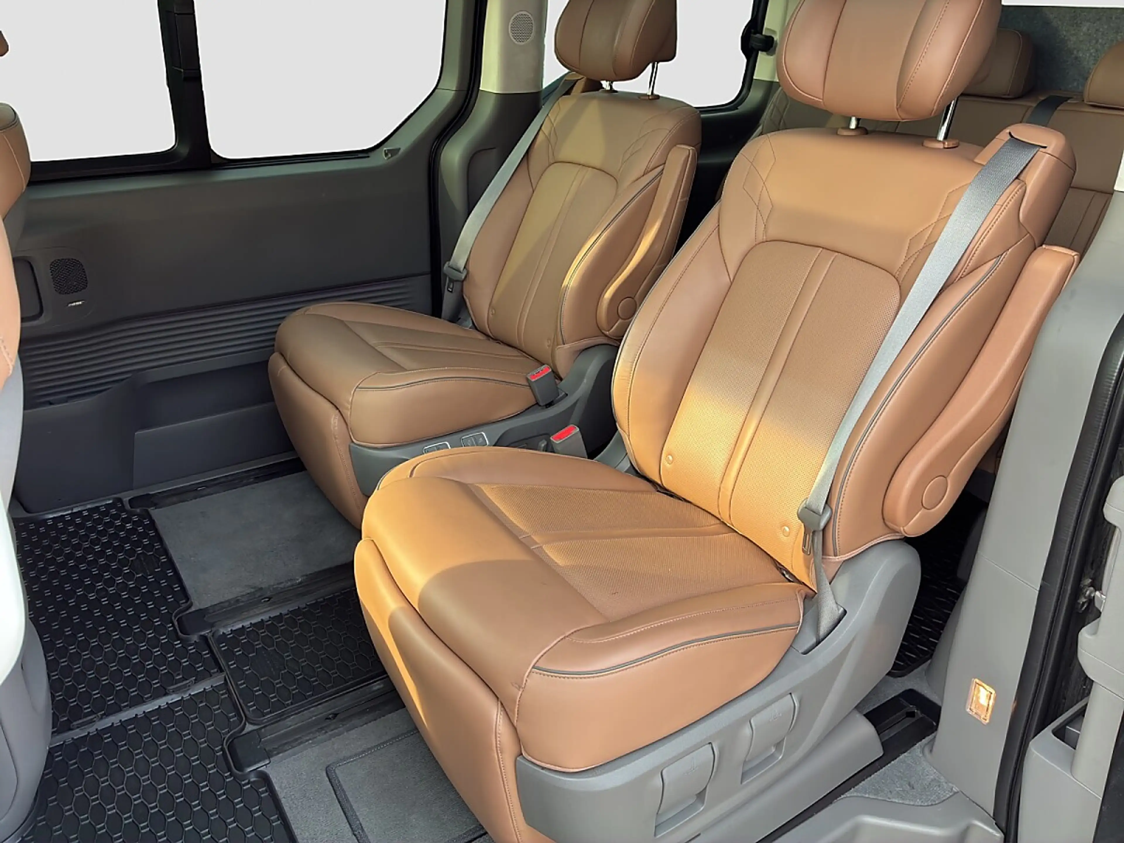 Hyundai STARIA Staria Bus 2,2 CRDi Luxury Line 4WD DCT Aut.*VE... — photo 10
