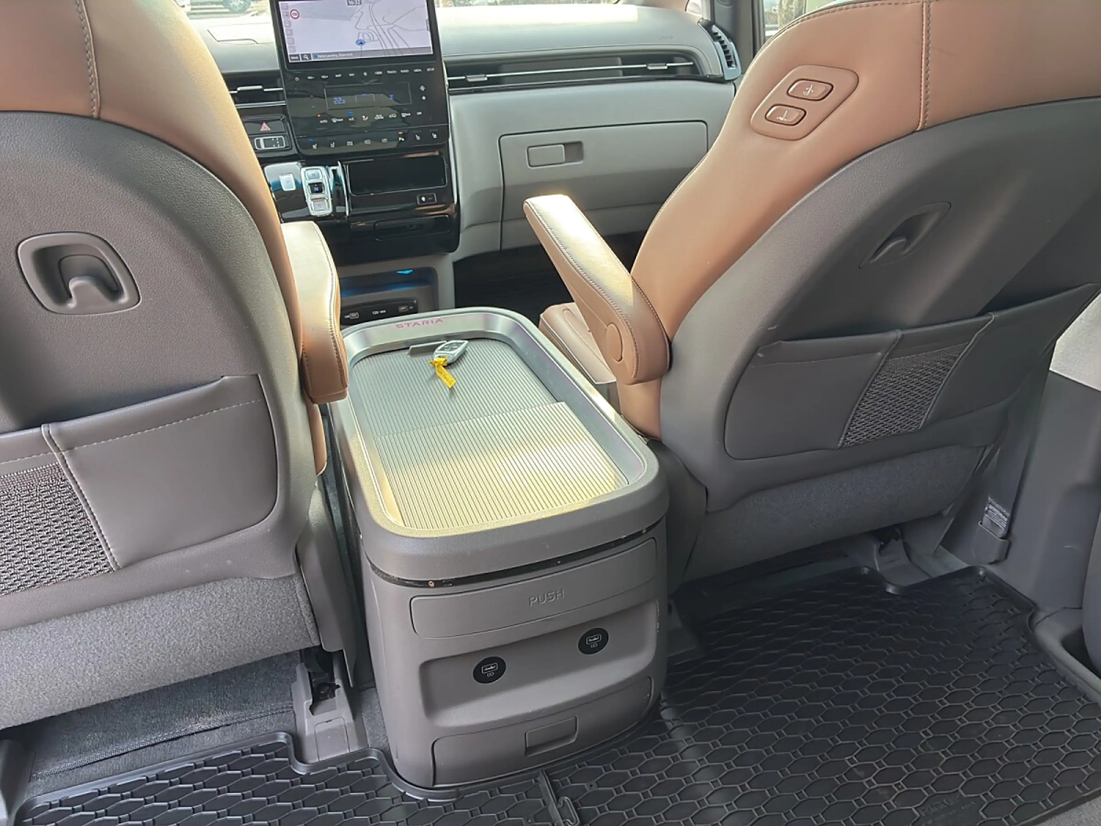 Hyundai STARIA Staria Bus 2,2 CRDi Luxury Line 4WD DCT Aut.*VE... — photo 16