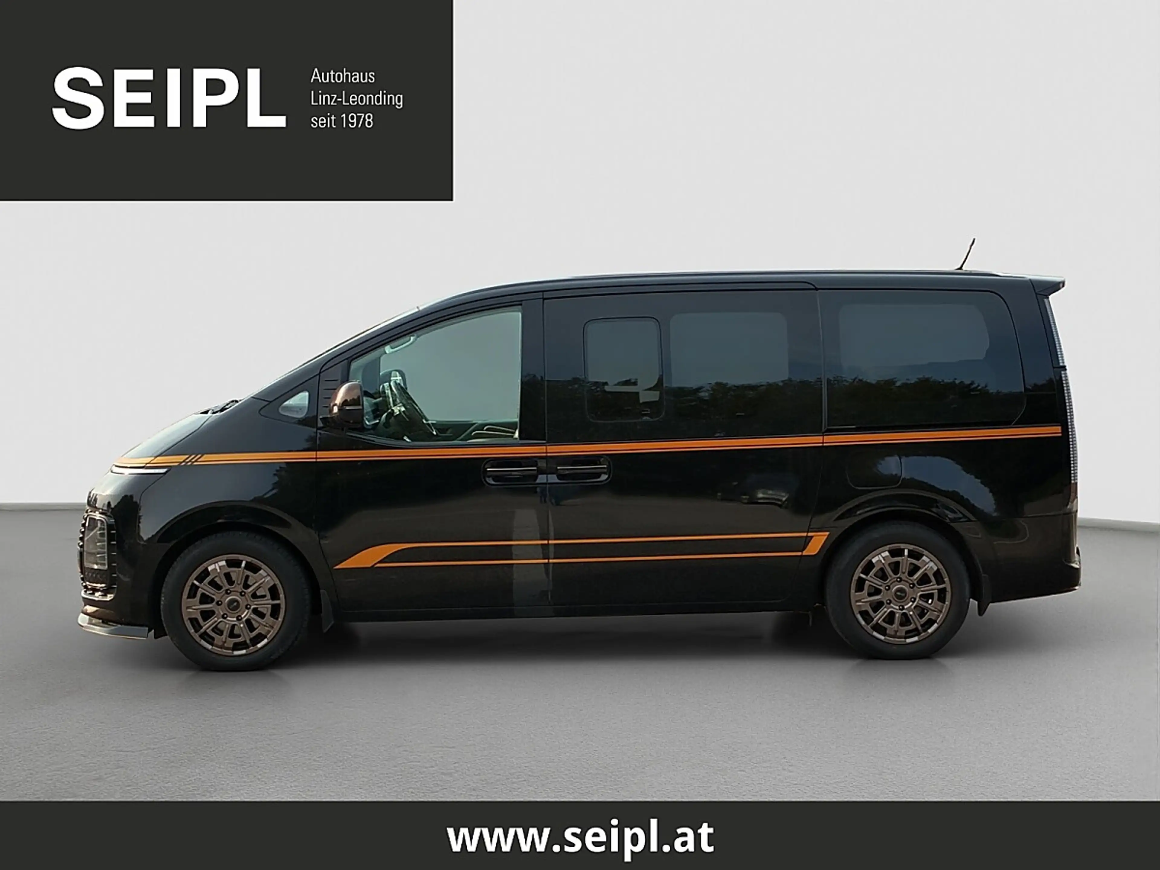 Hyundai STARIA Staria Bus 2,2 CRDi Luxury Line 4WD DCT Aut.*VE... — photo 4