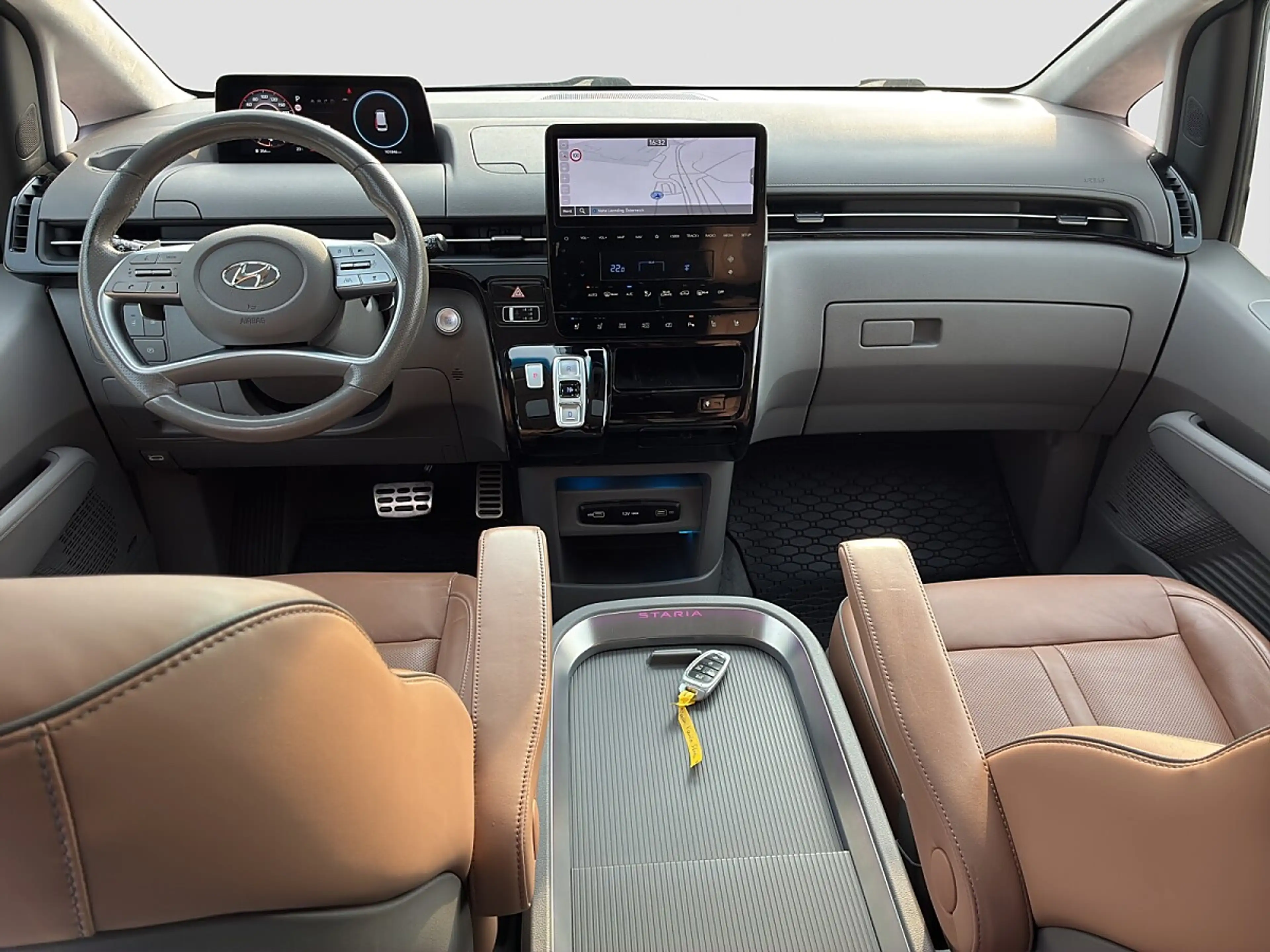 Hyundai STARIA Staria Bus 2,2 CRDi Luxury Line 4WD DCT Aut.*VE... — photo 15