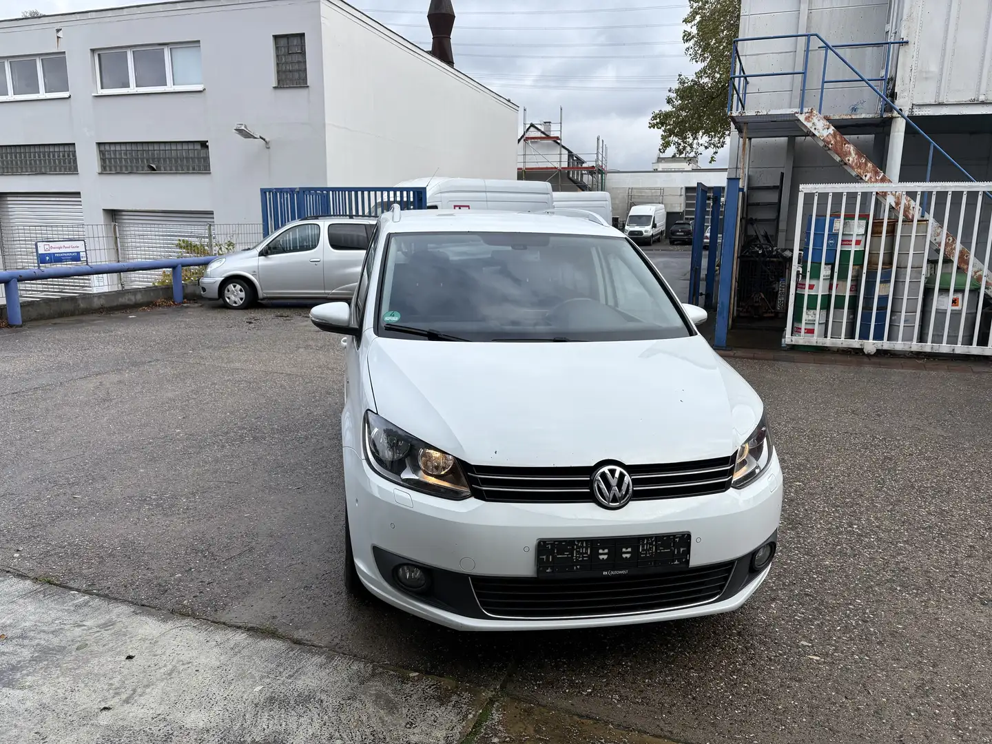 Volkswagen Touran Navi PDC AHK Weiß - 1