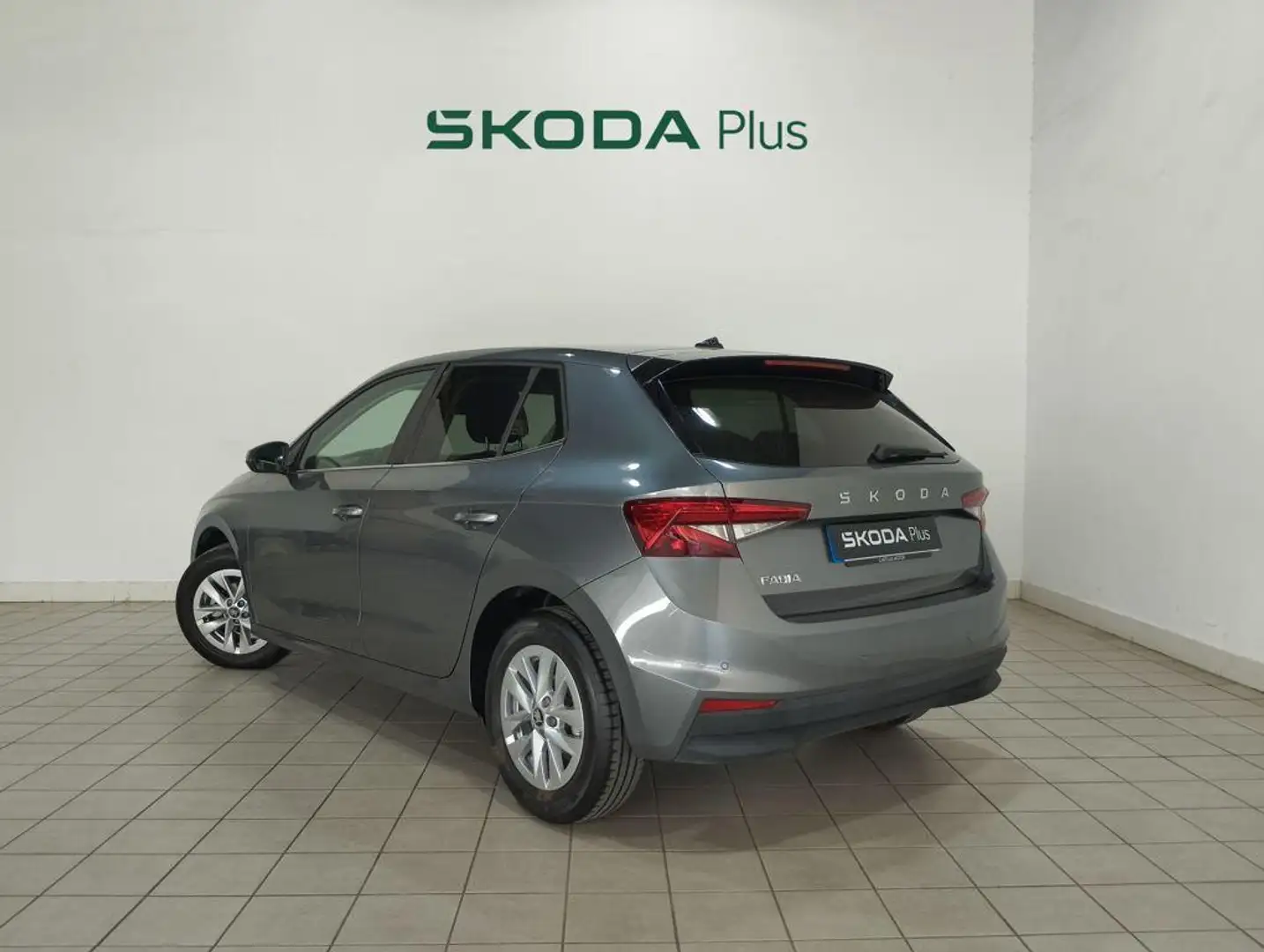 Skoda Fabia 1.0 TSI Selection 70kW Gris - 2