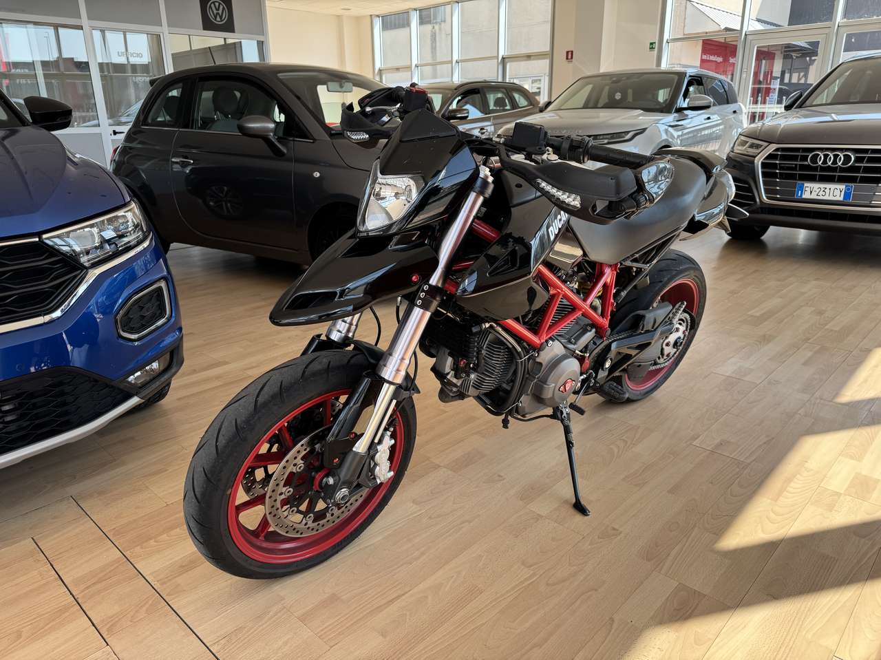 Ducati Hypermotard 796