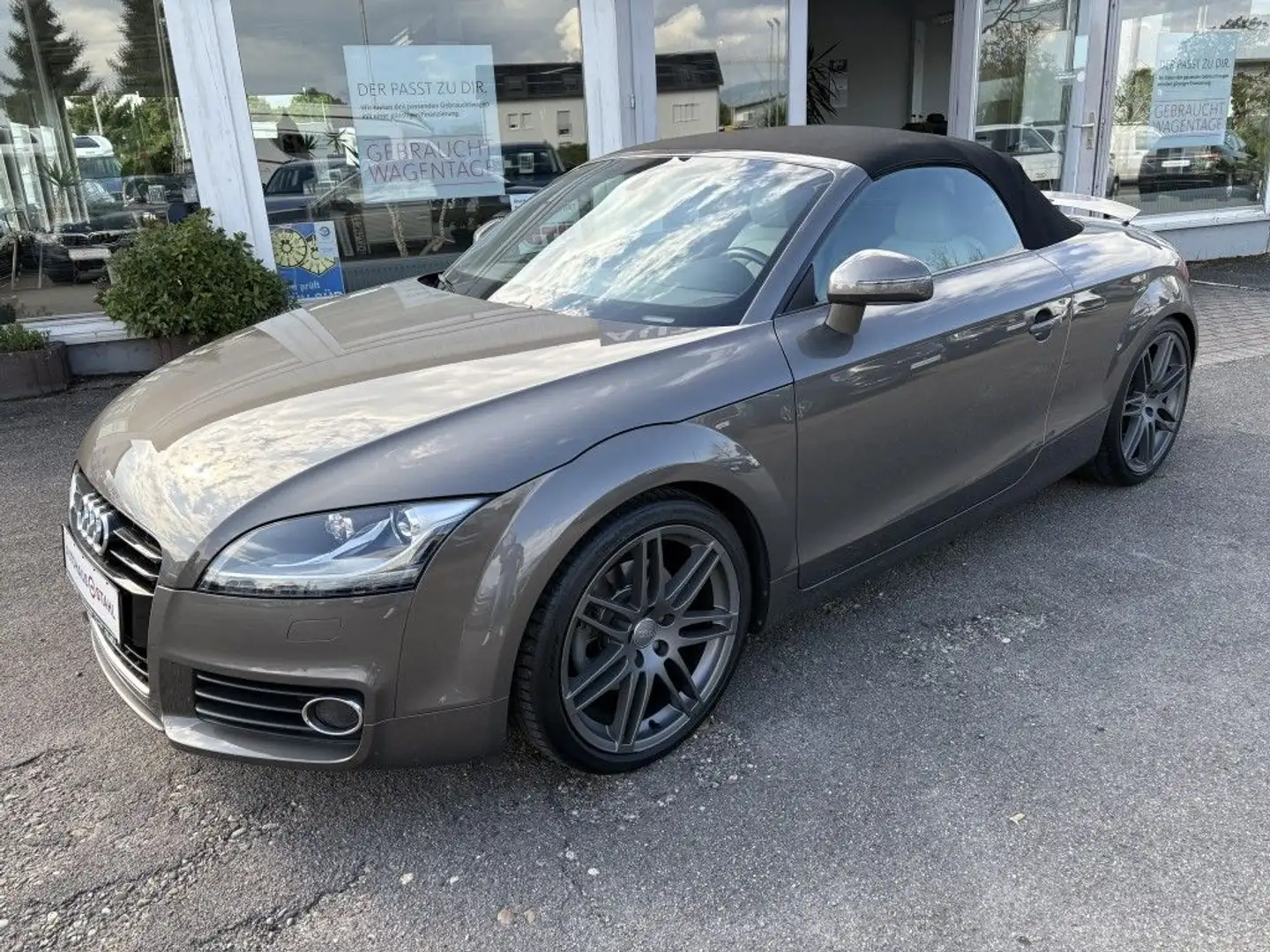 Audi TT Roadster 2.0 TFSI S tronic quattro Grau - 2