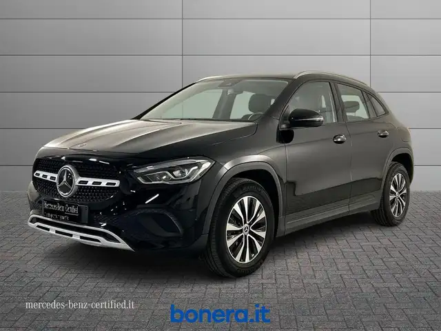 Mercedes-Benz GLA 200 d Business