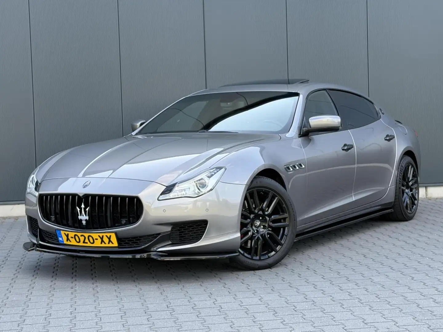 Maserati Quattroporte 3.0 S Q4 Schuifdak - CarPlay - Maxton Design - Led Grijs - 1