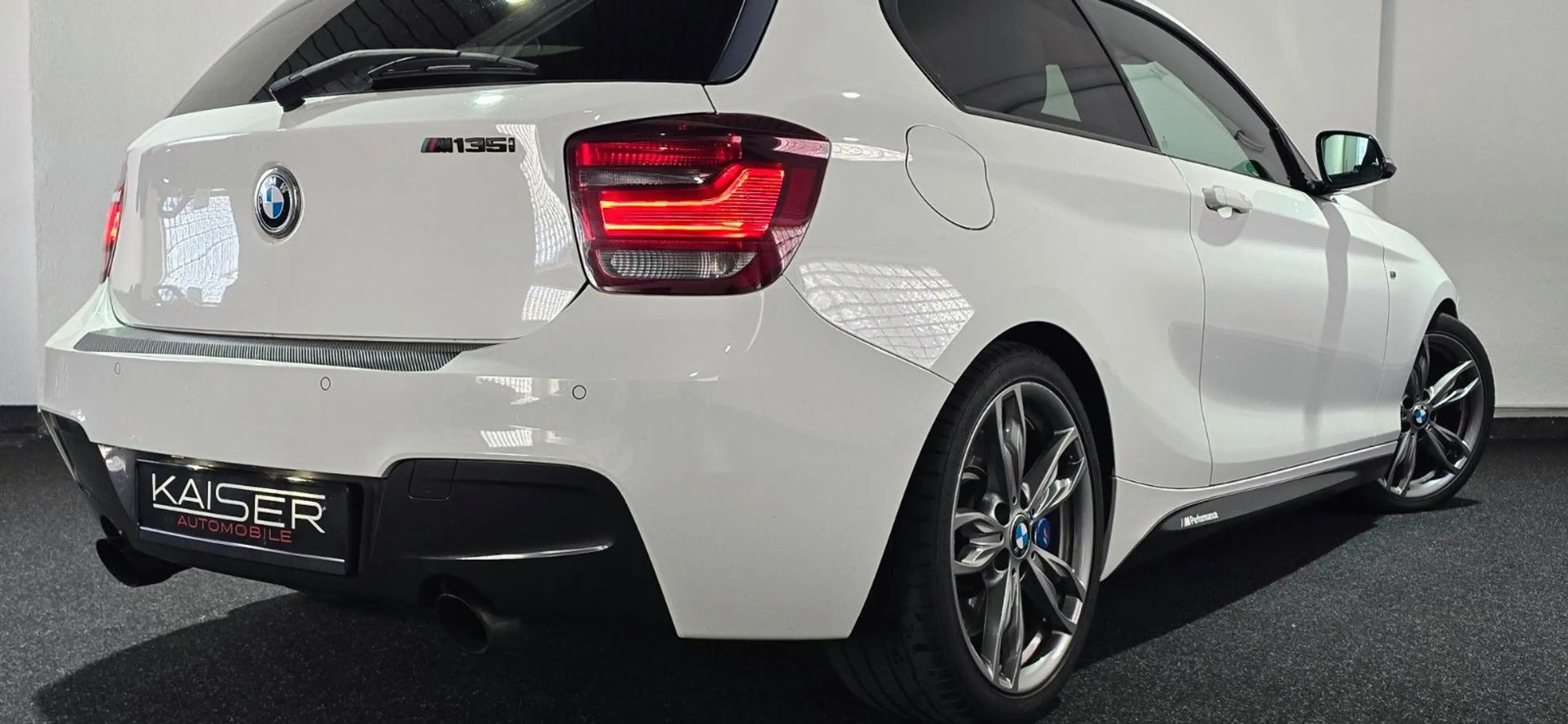 BMW 135 i*NAVI PROF*HARMAN KARDON*BASTUCK*LEDER*AUTO — photo 17