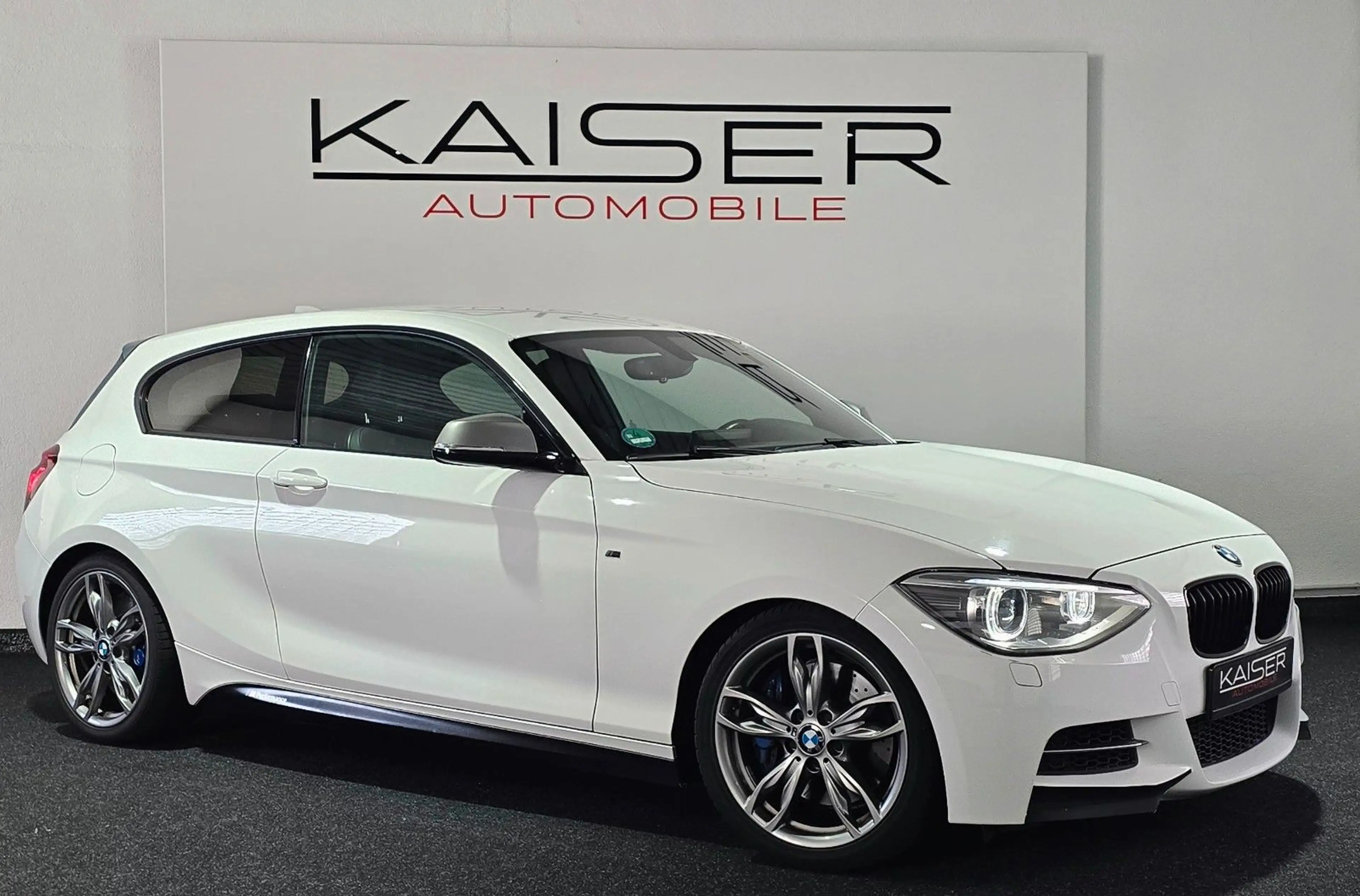BMW 135 i*NAVI PROF*HARMAN KARDON*BASTUCK*LEDER*AUTO — photo 6
