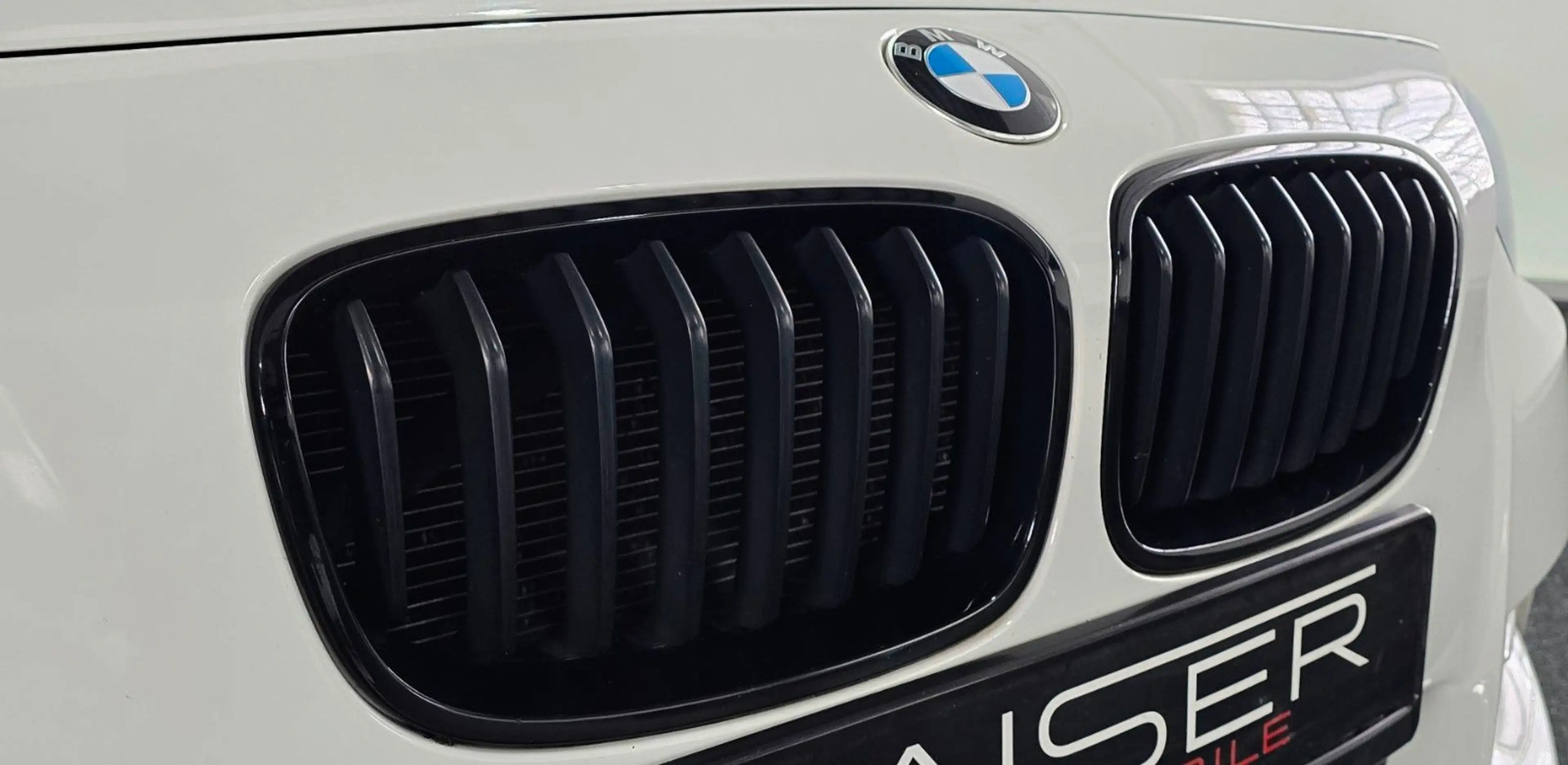 BMW 135 i*NAVI PROF*HARMAN KARDON*BASTUCK*LEDER*AUTO — photo 5