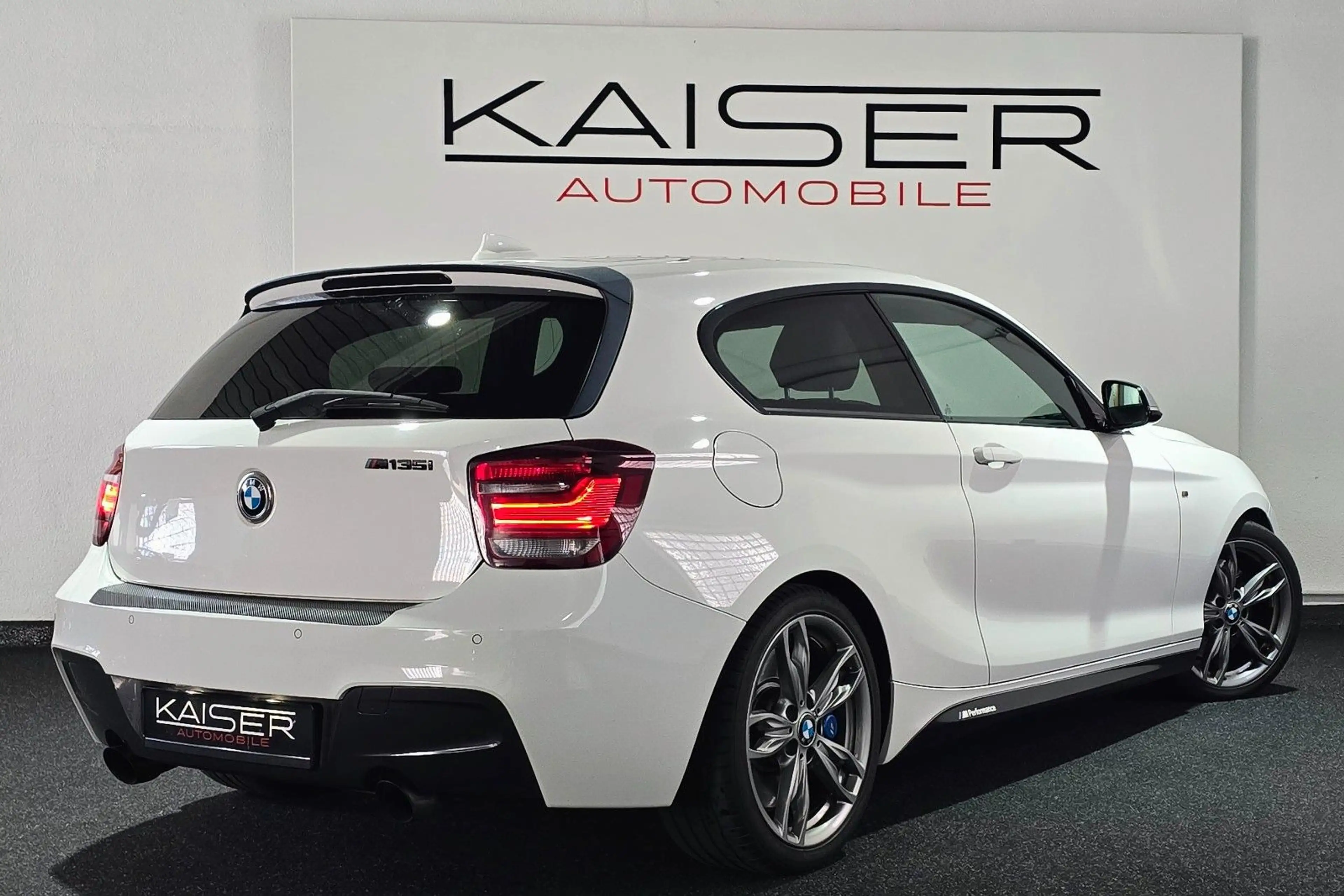 BMW 135 i*NAVI PROF*HARMAN KARDON*BASTUCK*LEDER*AUTO — photo 18