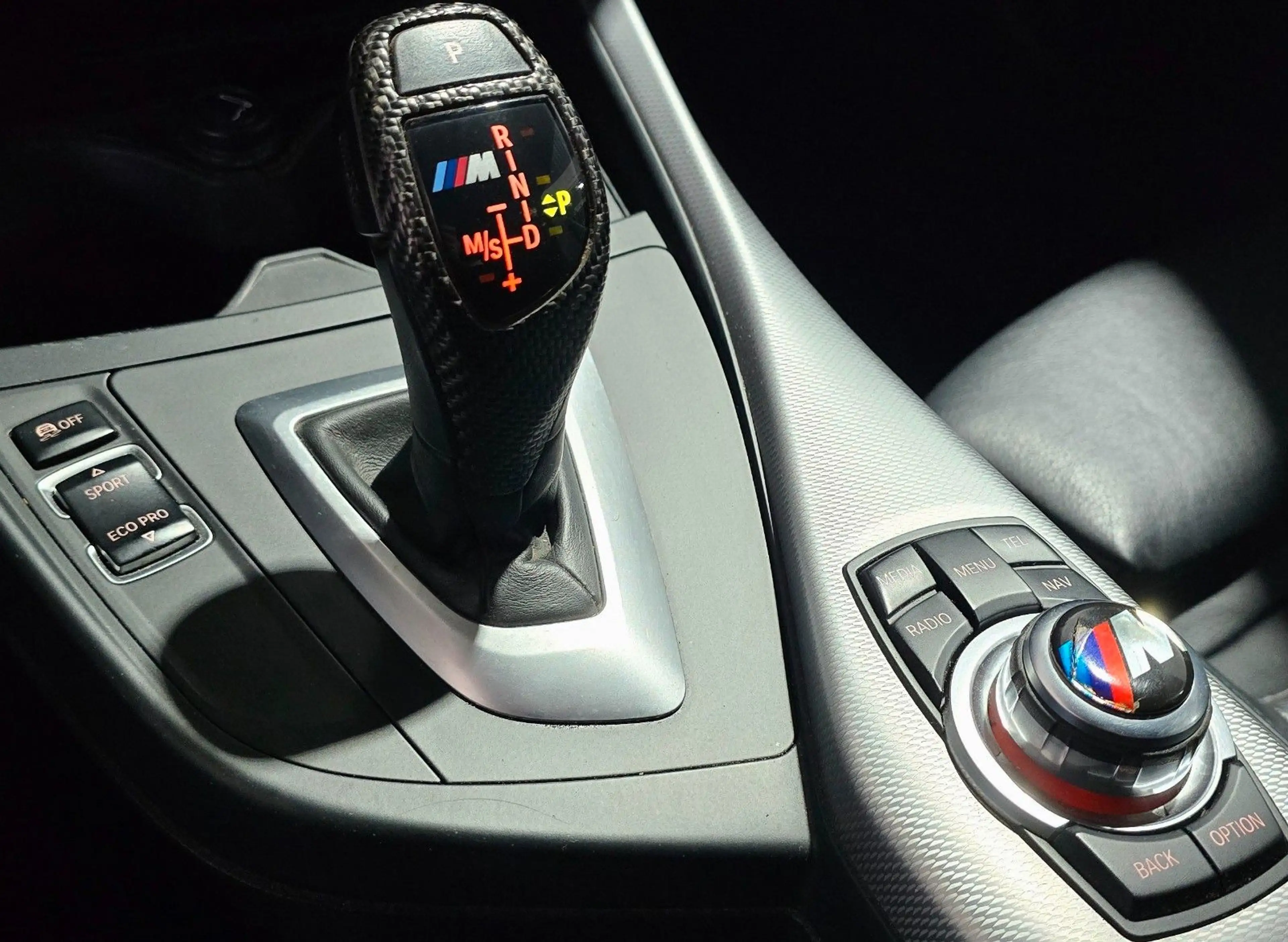 BMW 135 i*NAVI PROF*HARMAN KARDON*BASTUCK*LEDER*AUTO — photo 28