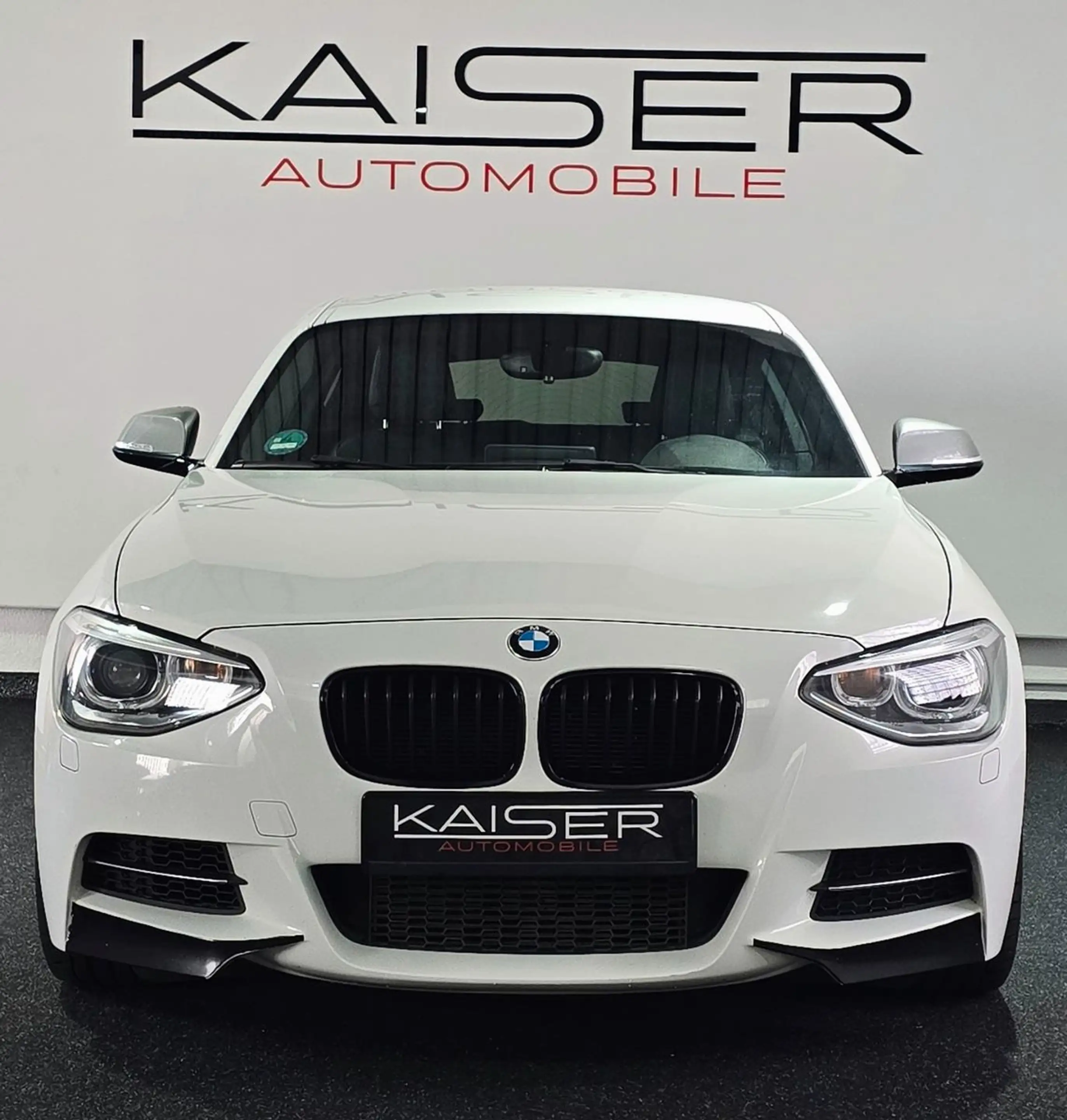 BMW 135 i*NAVI PROF*HARMAN KARDON*BASTUCK*LEDER*AUTO — photo 3